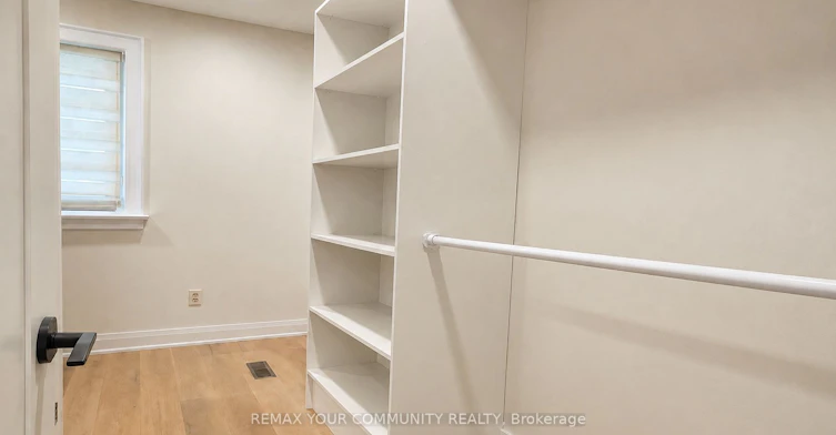 39 South Kingsway N/A, Toronto, ON, M6S 3T2 - 13