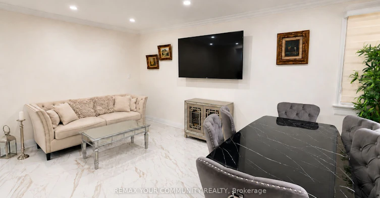 39 South Kingsway N/A, Toronto, ON, M6S 3T2 - 3