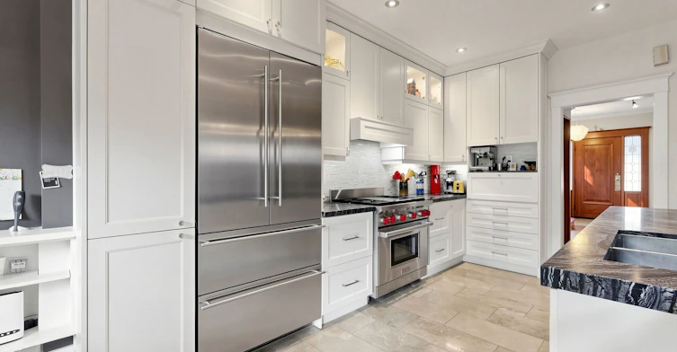 24 Glenholme Avenue, Toronto, ON, M6H 3A9 - 16