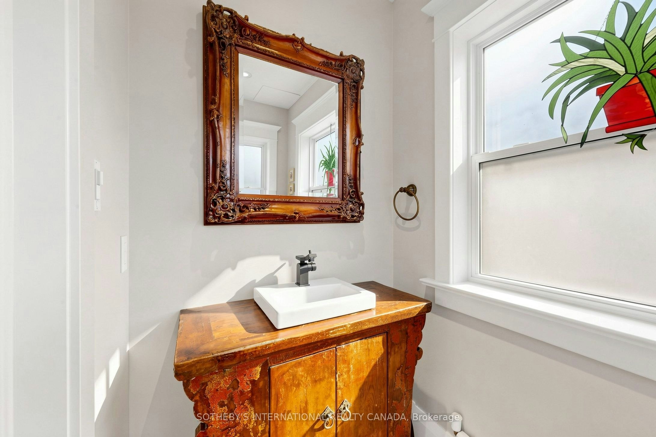 24 Glenholme Avenue, Toronto, ON, M6H 3A9 - 25