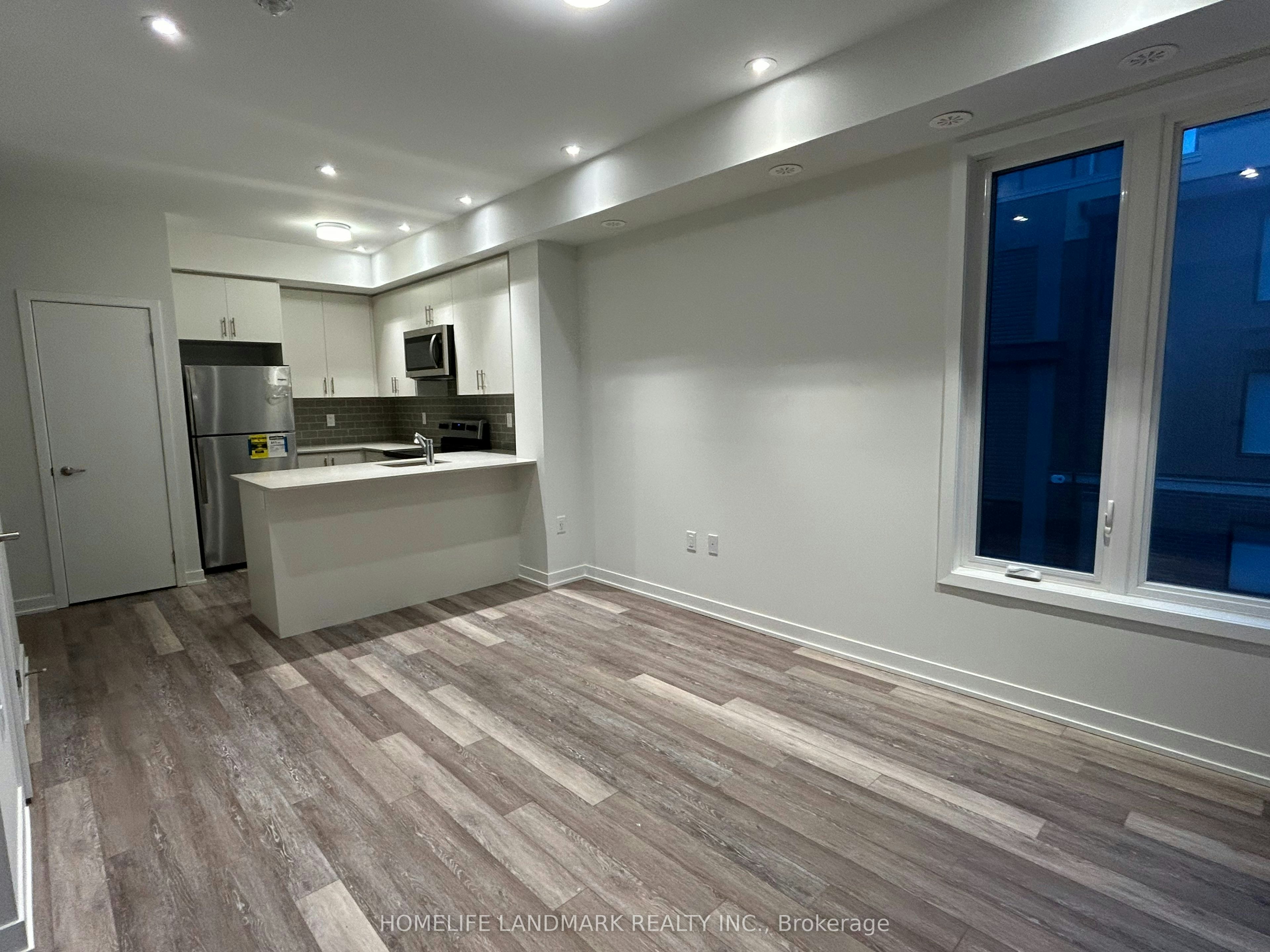 1-3425 Ridgeway Drive, Mississauga, ON, L5L 0B9 - 2