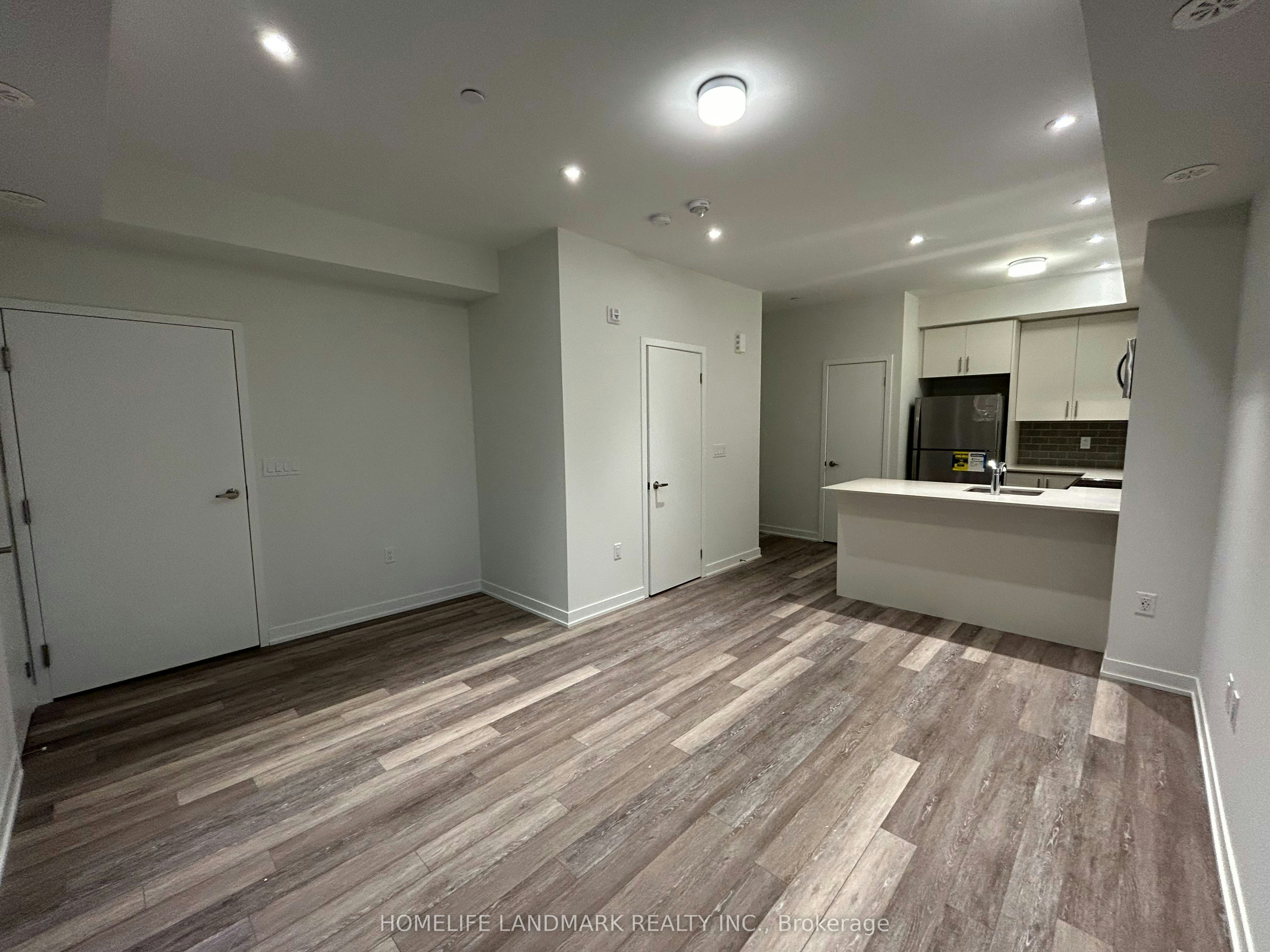 1-3425 Ridgeway Drive, Mississauga, ON, L5L 0B9 - 3