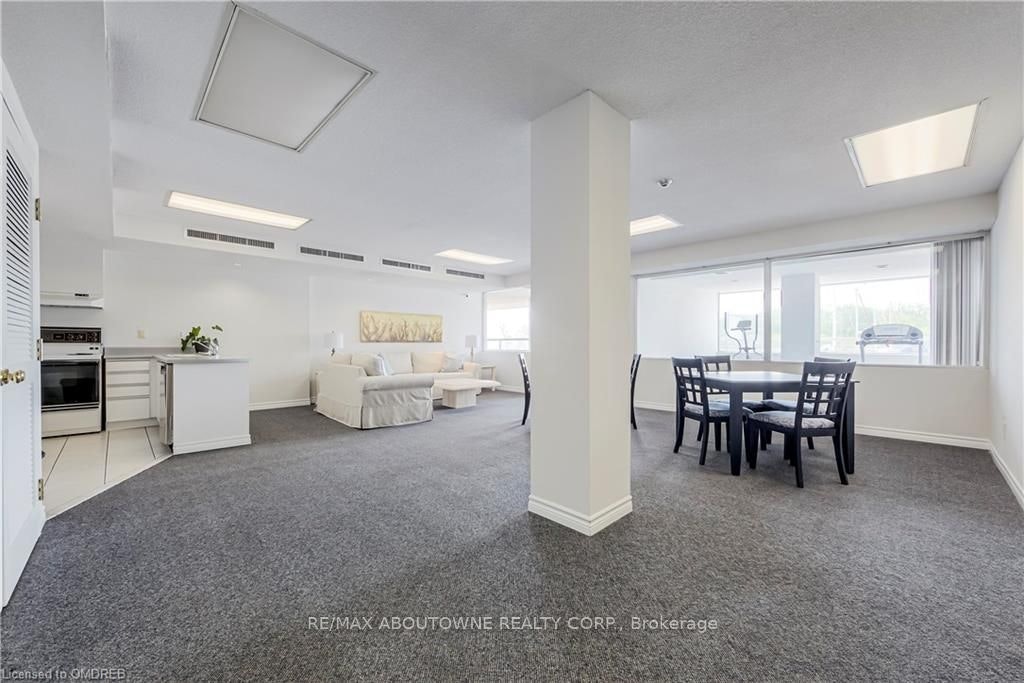 305-100 Bronte Road, Oakville, ON, L6L 6L5 - 19