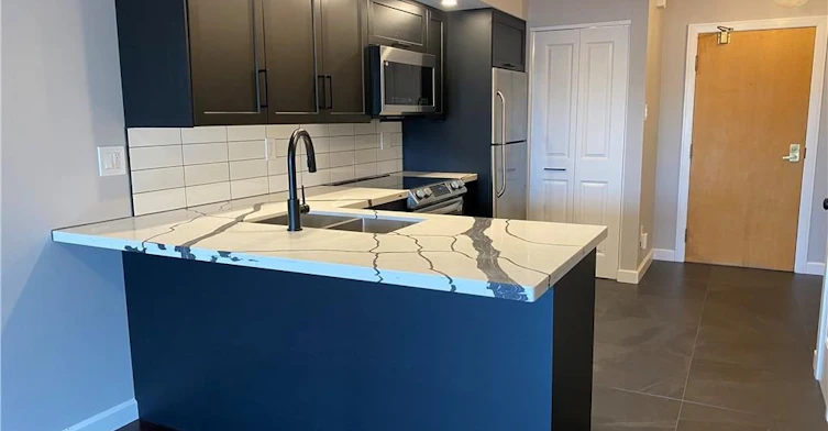 305-100 Bronte Road, Oakville, ON, L6L 6L5 - 5