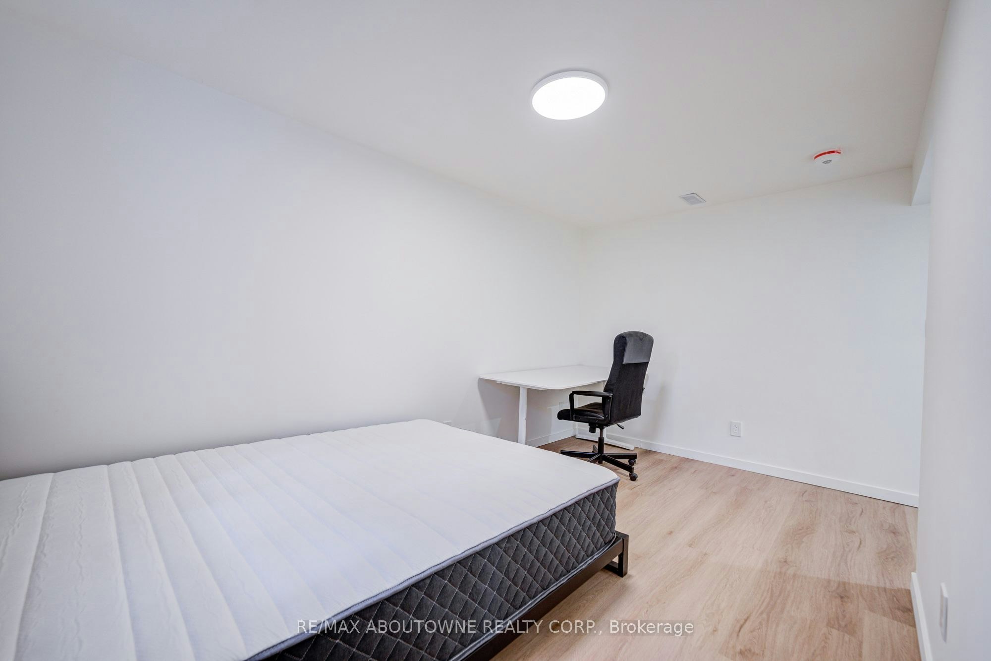 Lower-1108 Notley Crescent, Oakville, ON, L6M 1H4 - 36