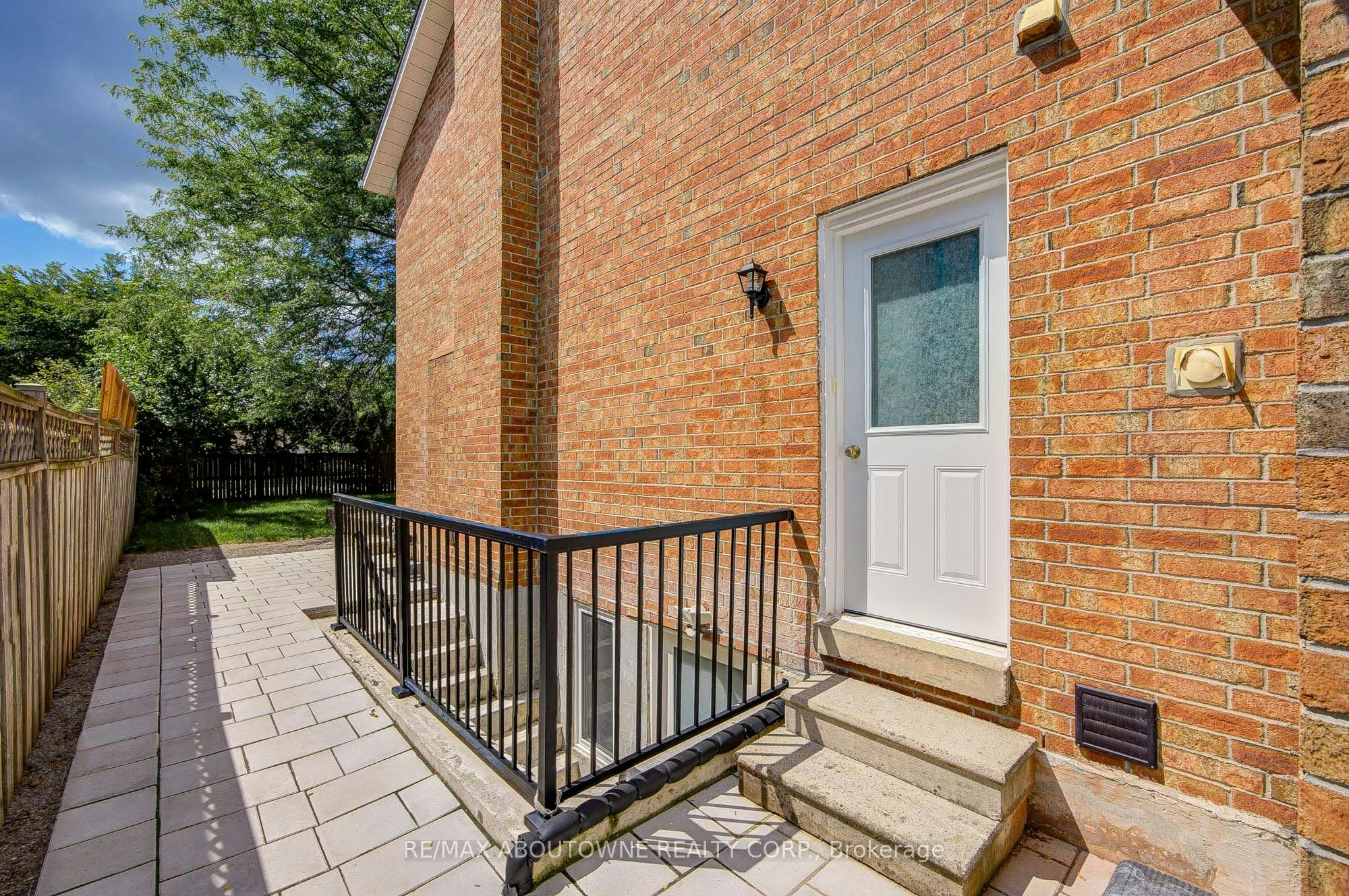 Lower-1108 Notley Crescent, Oakville, ON, L6M 1H4 - 6