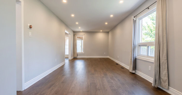 352 Assiniboine Trail, Mississauga, ON, L5R 2Y3 - 2