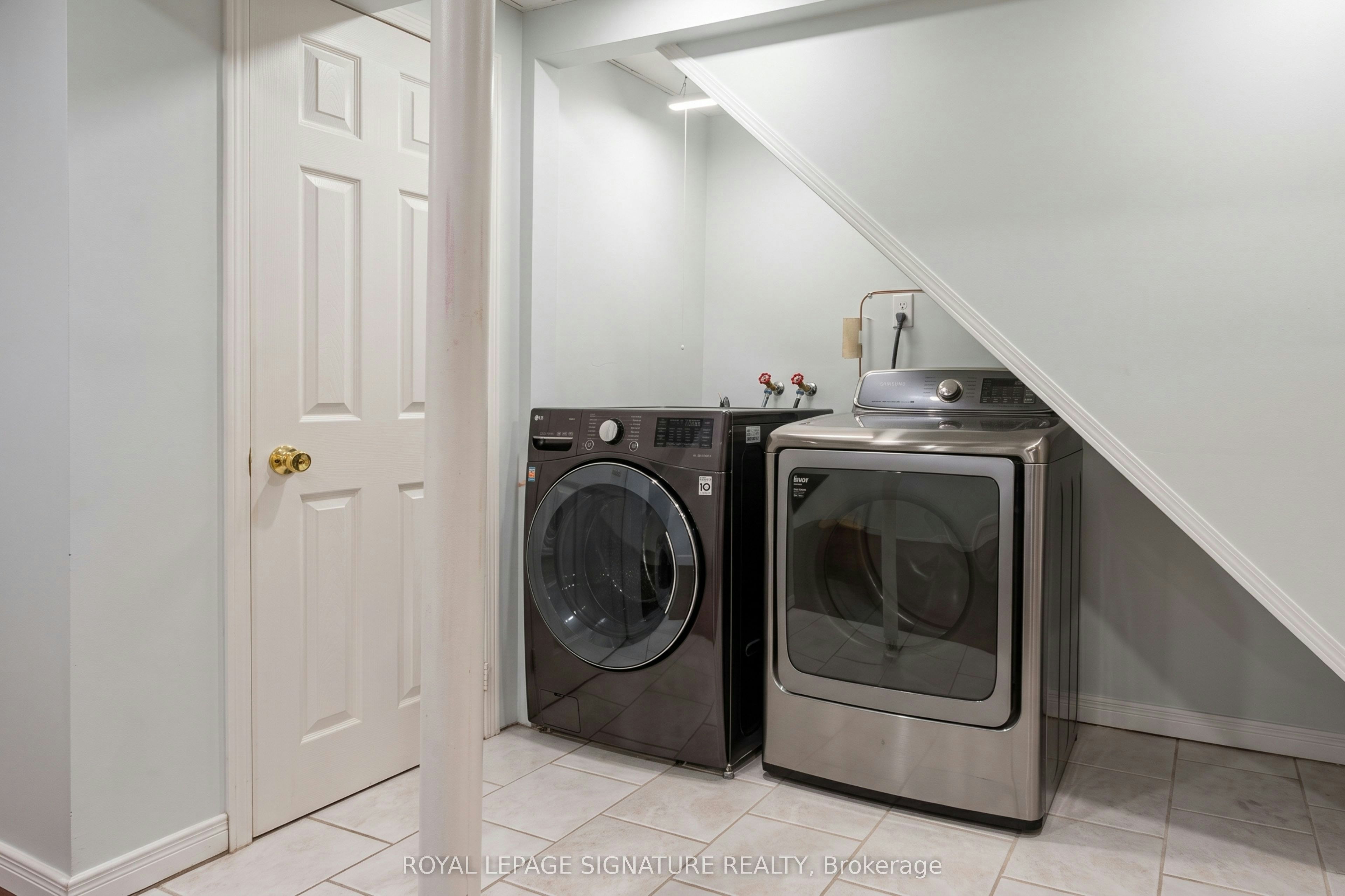 352 Assiniboine Trail, Mississauga, ON, L5R 2Y3 - 16