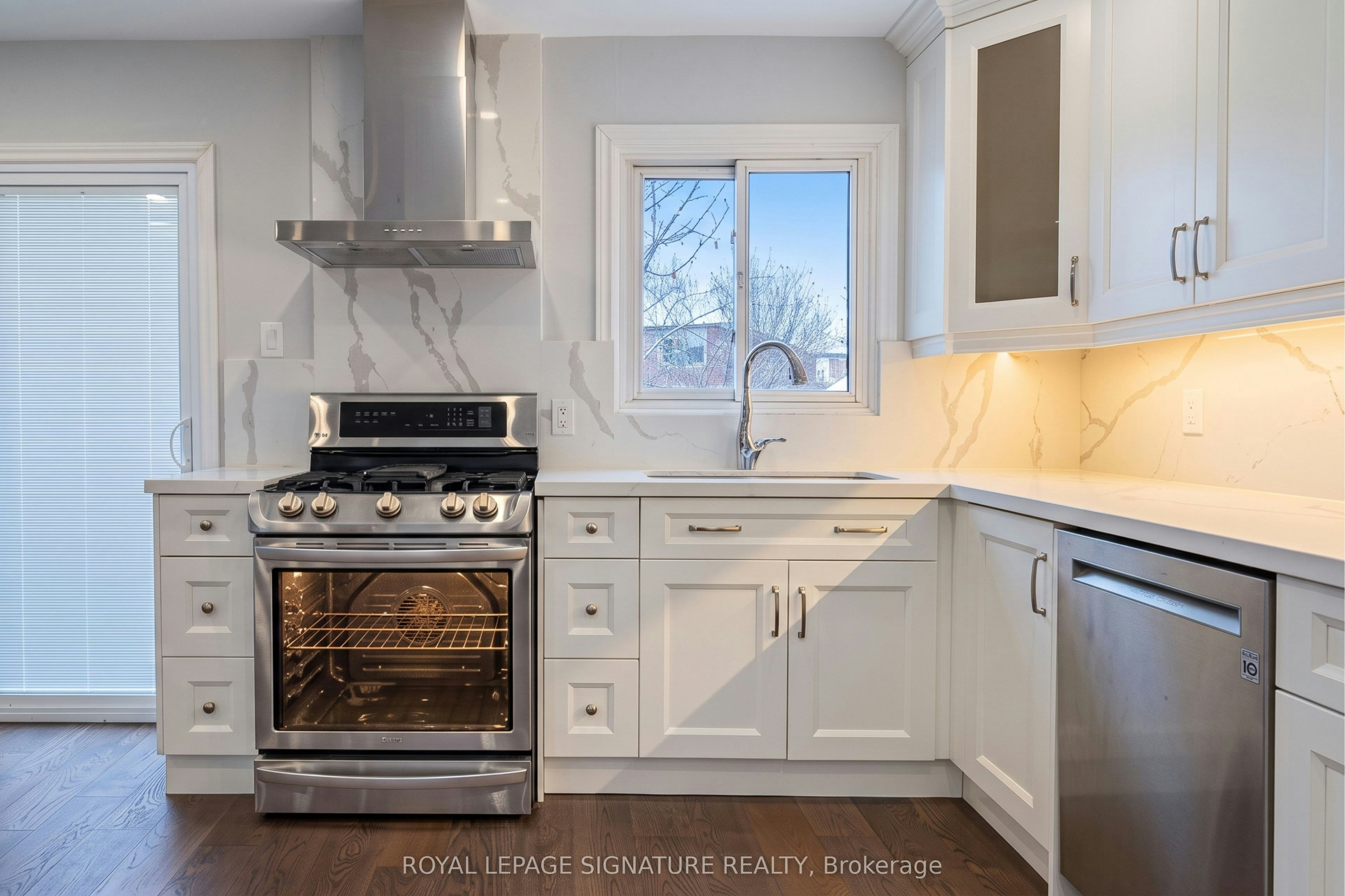 352 Assiniboine Trail, Mississauga, ON, L5R 2Y3 - 4