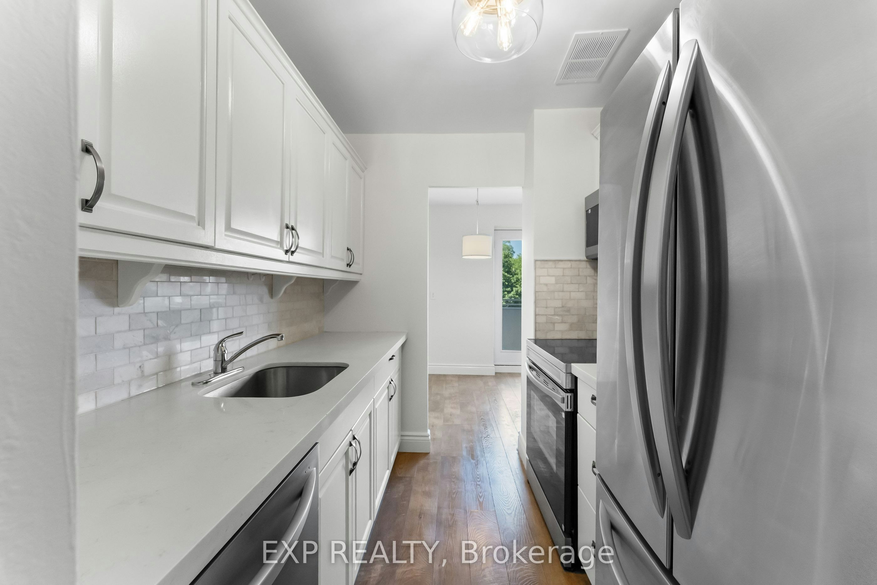 403-2485 Woking Crescent, Mississauga, ON, L5K 1Z6 - 10