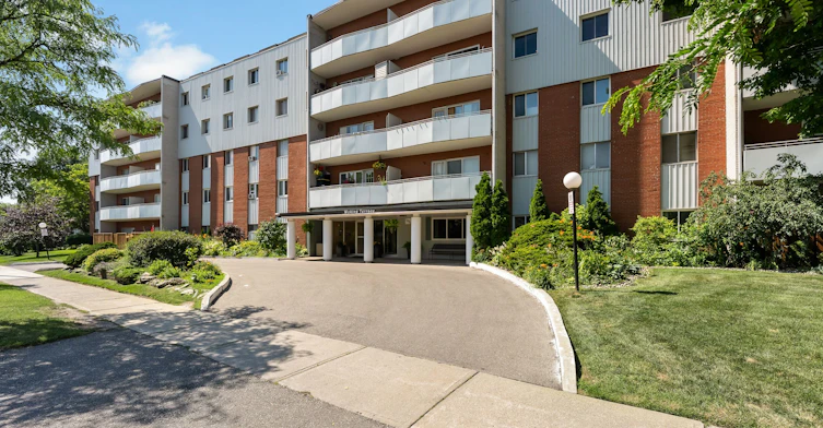 403-2485 Woking Crescent, Mississauga, ON, L5K 1Z6 - 4