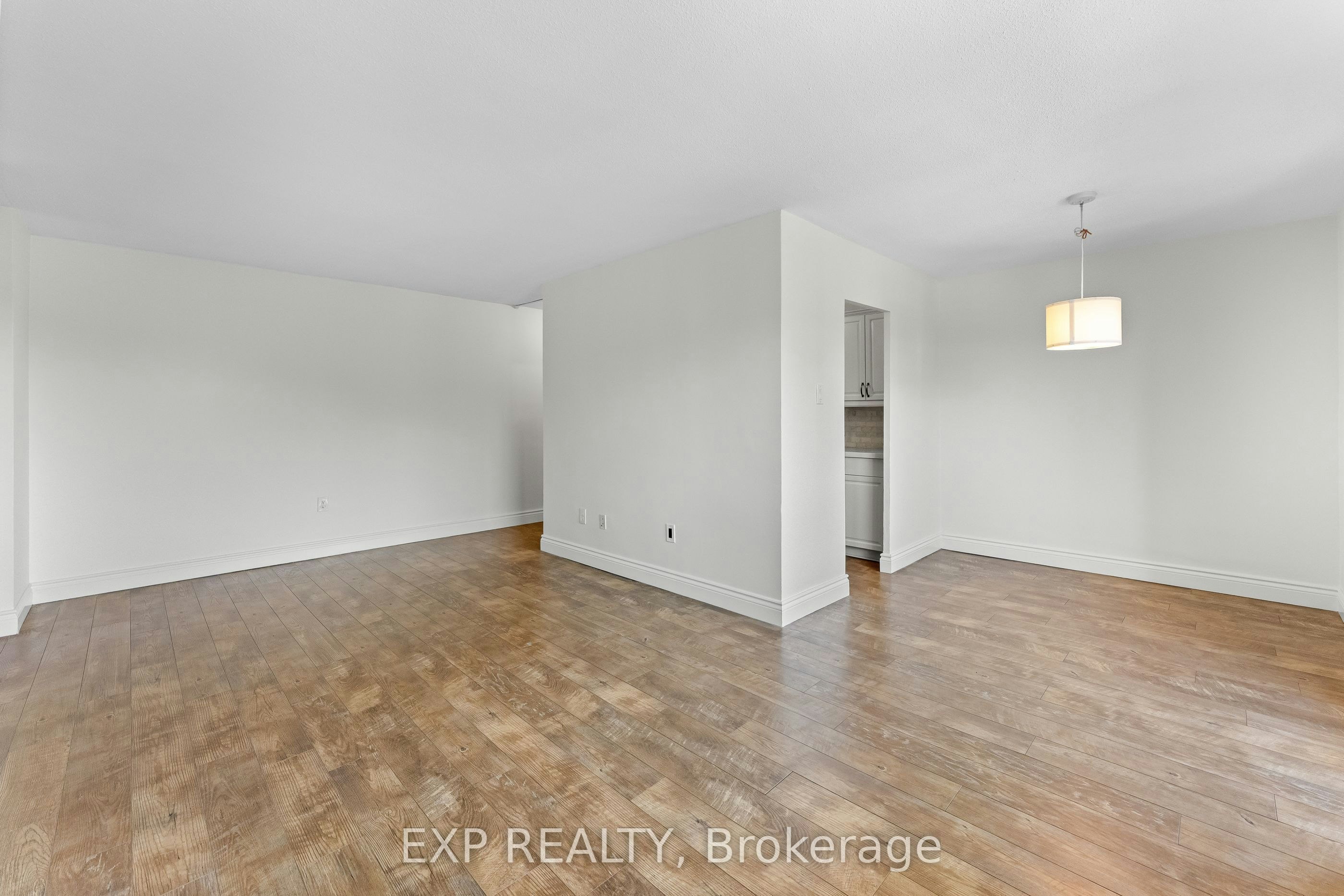 403-2485 Woking Crescent, Mississauga, ON, L5K 1Z6 - 17