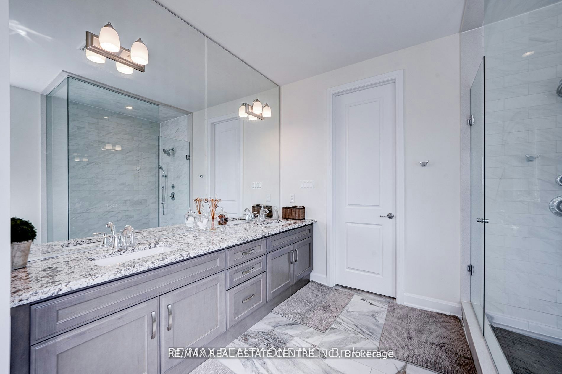 438 North Park Boulevard, Oakville, ON, L6M 1N3 - 24