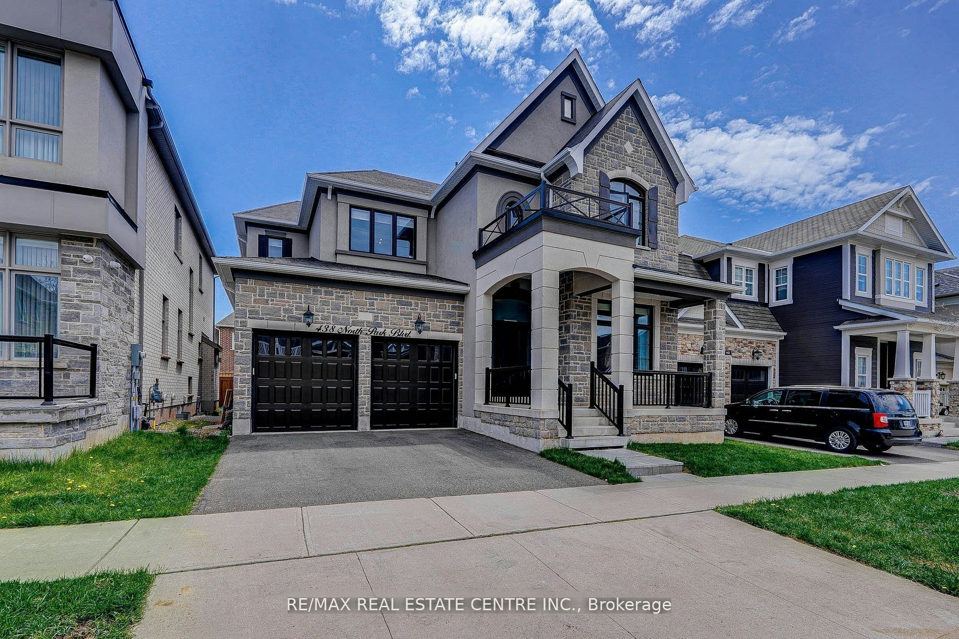 438 North Park Boulevard, Oakville, ON, L6M 1N3 - 2