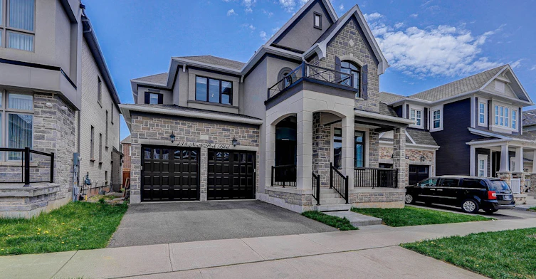 438 North Park Boulevard, Oakville, ON, L6M 1N3 - 2