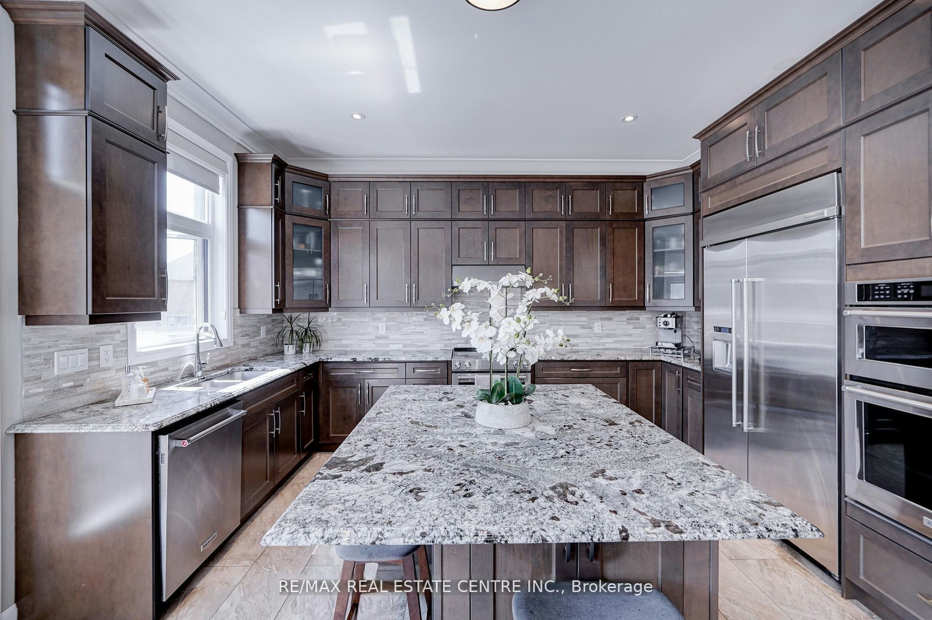 438 North Park Boulevard, Oakville, ON, L6M 1N3 - 8