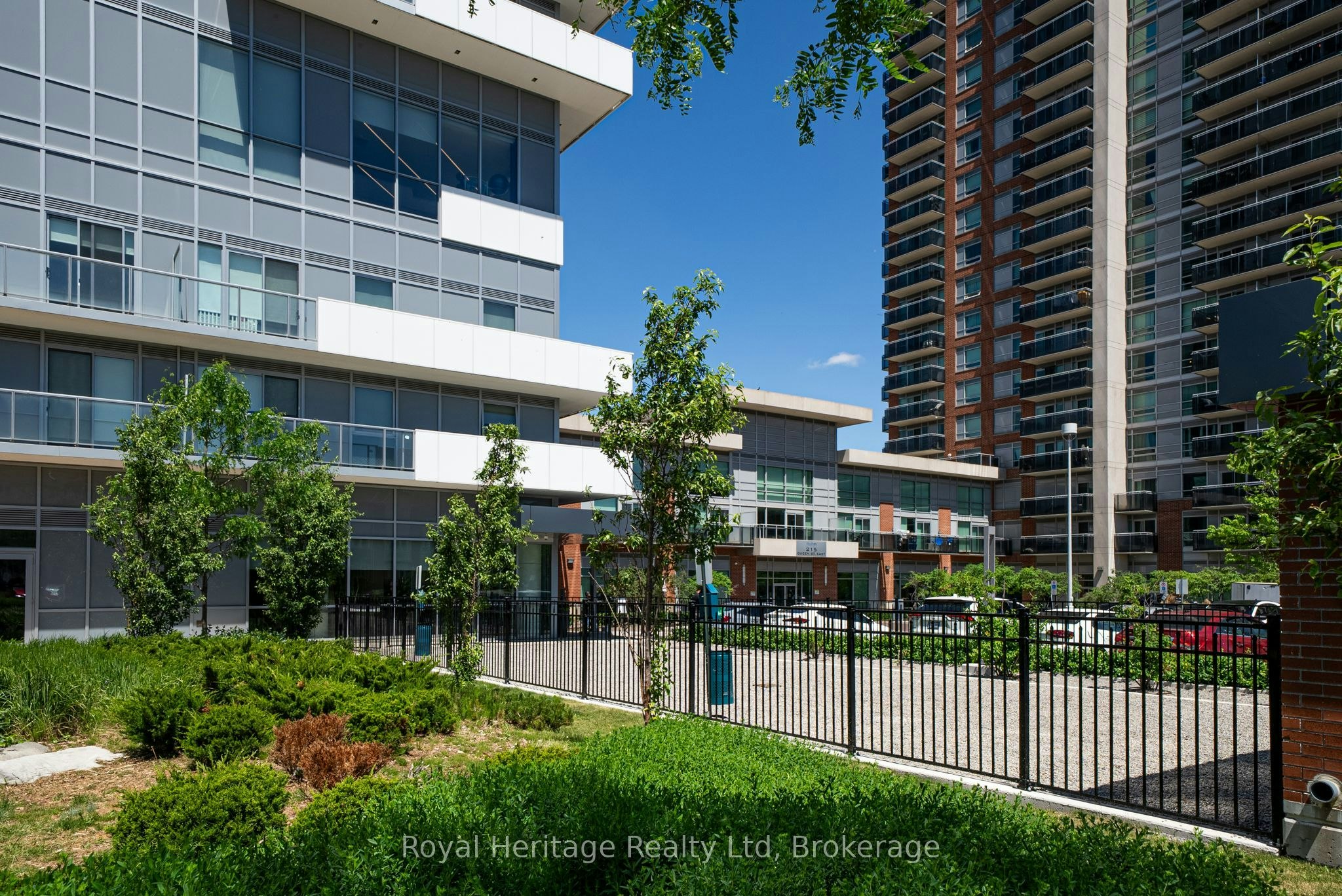 1602-215 Queen Street E, Brampton, ON, L6W 0A9 - 2