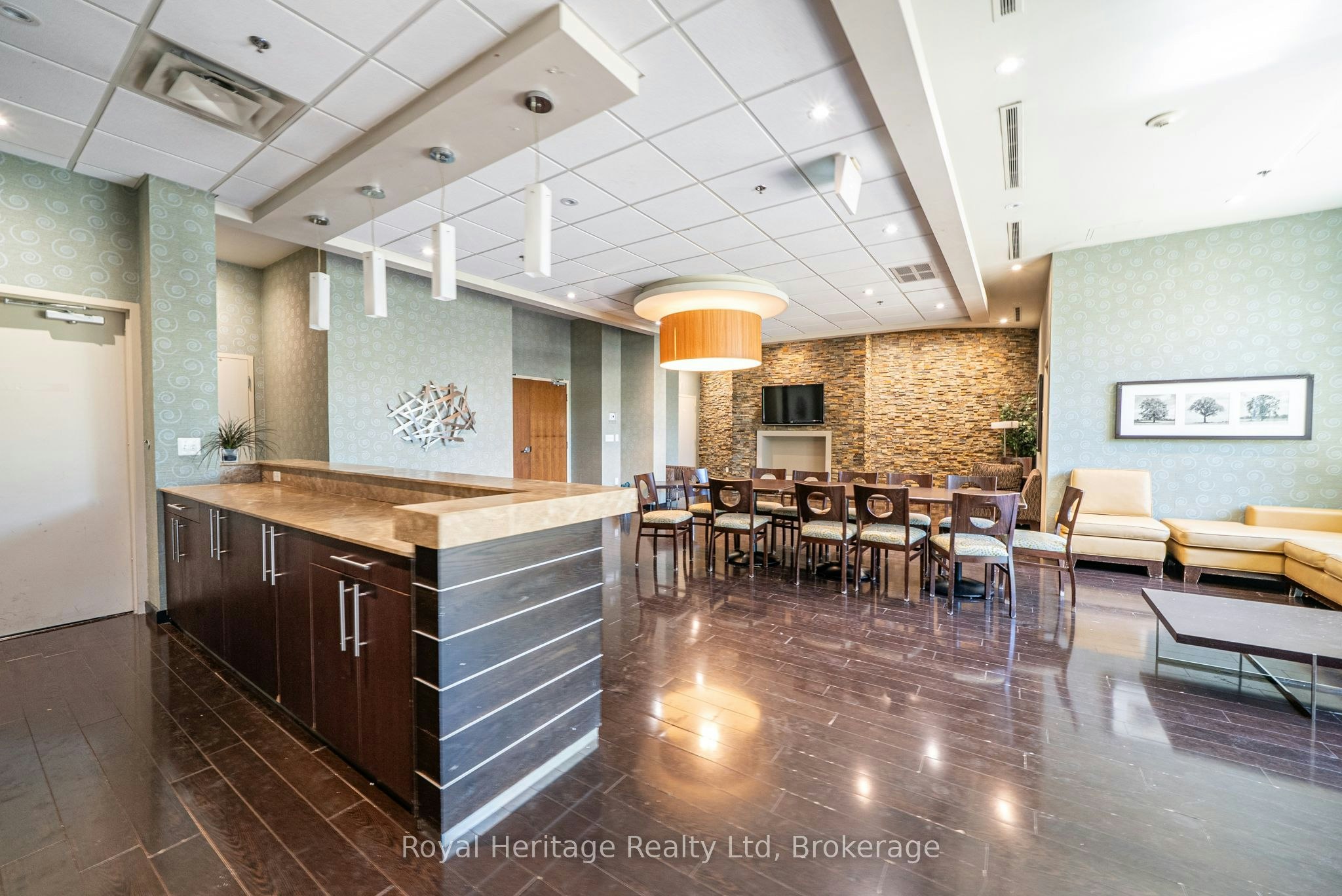 1602-215 Queen Street E, Brampton, ON, L6W 0A9 - 16