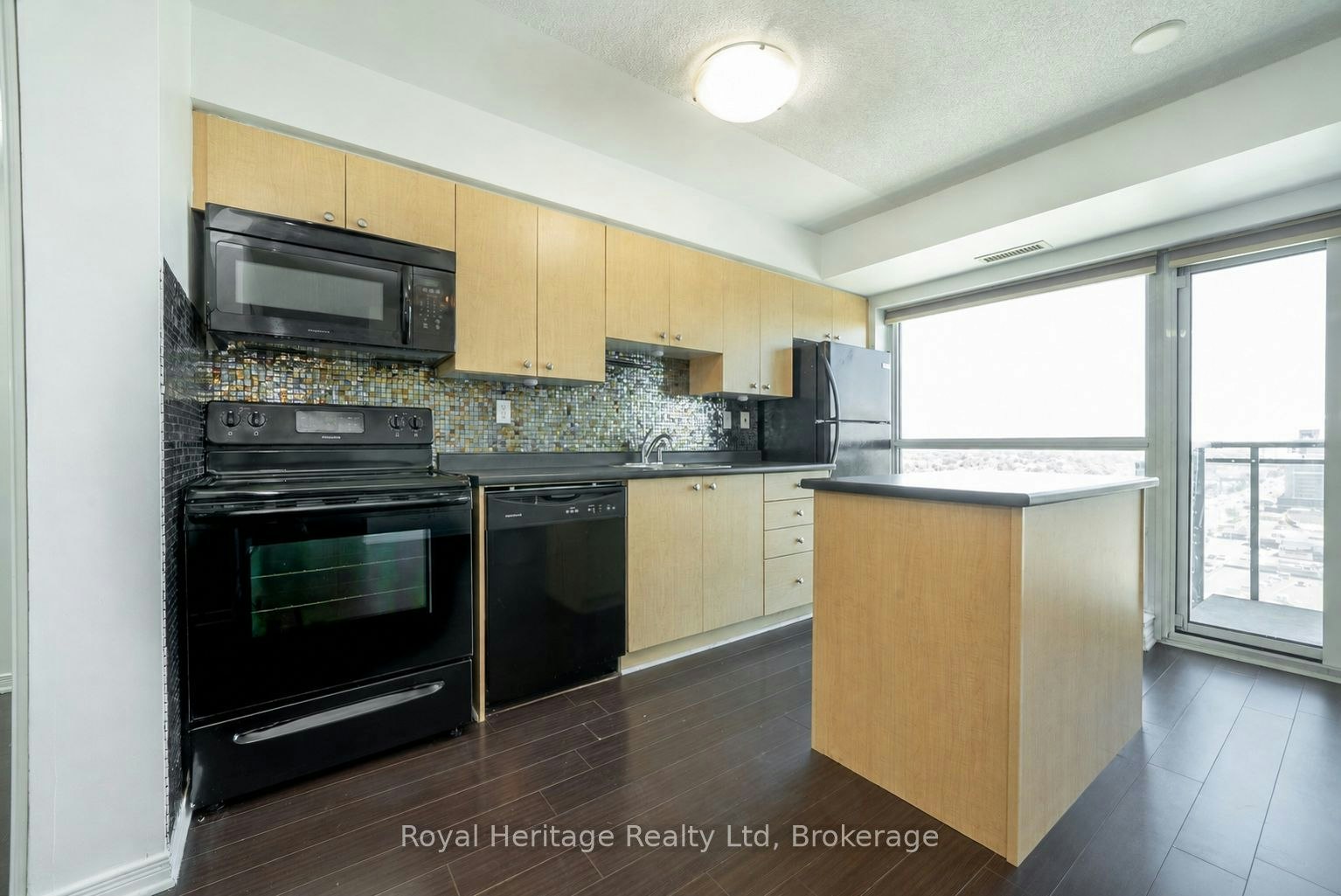 1602-215 Queen Street E, Brampton, ON, L6W 0A9 - 6