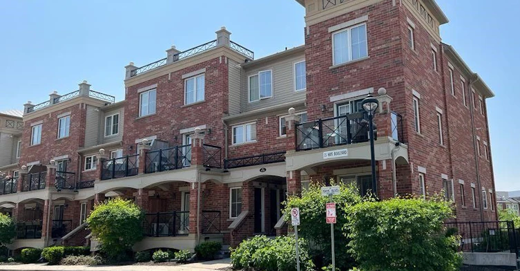 10-35 Hays Boulevard, Oakville, ON, L6H 0J1