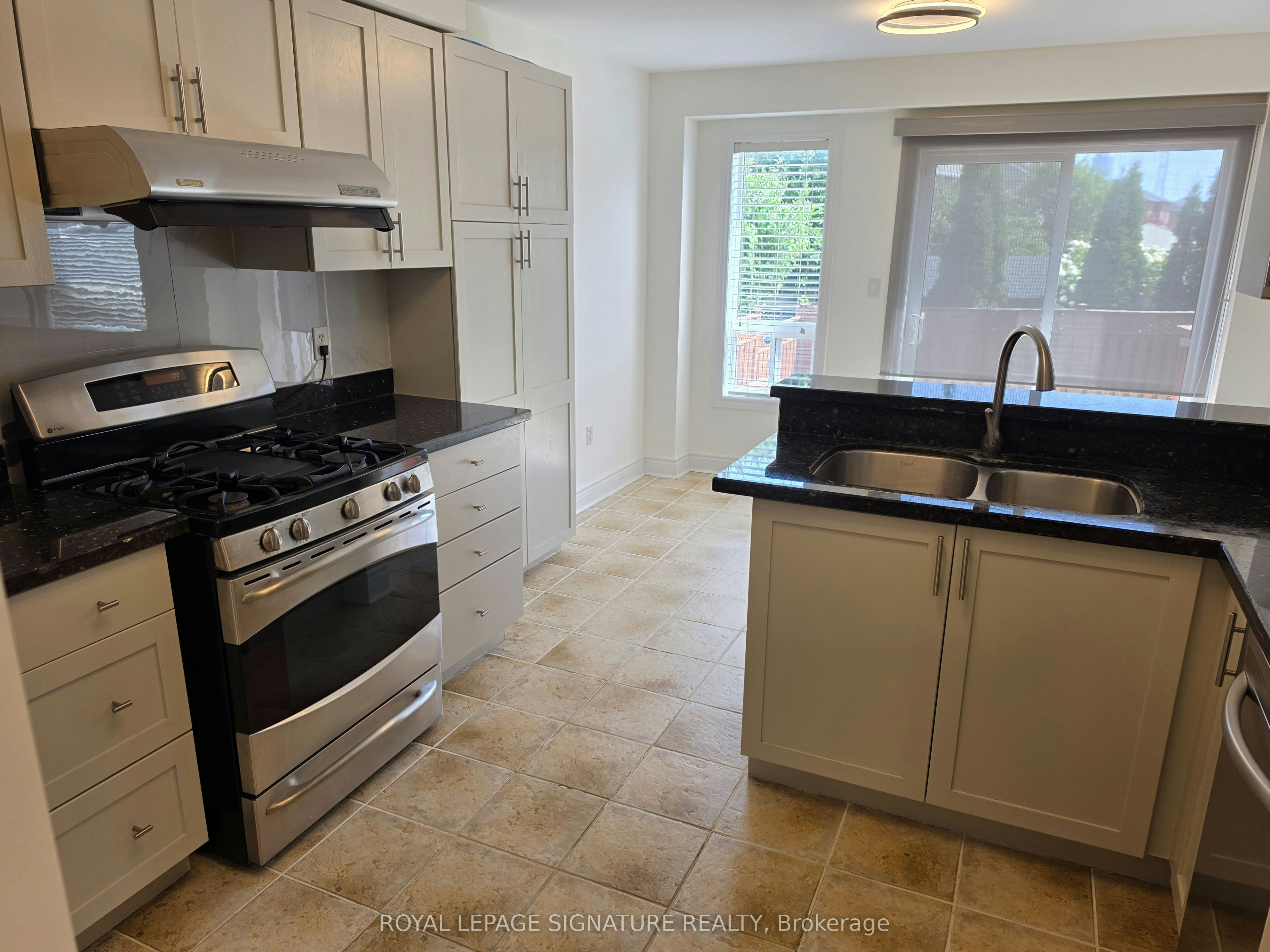 794 White Clover Way, Mississauga, ON, L5V 3B8 - 5
