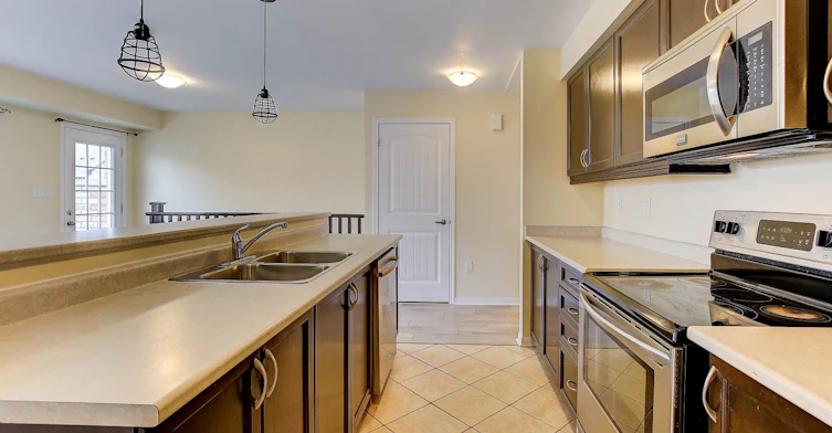 5 Sidford Road, Brampton, ON, L7A 0P8 - 5