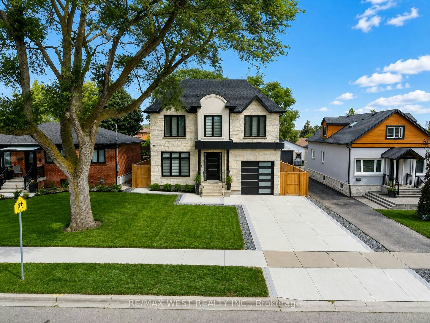 46 Golfdown Drive, Toronto, ON, M9W 2H7