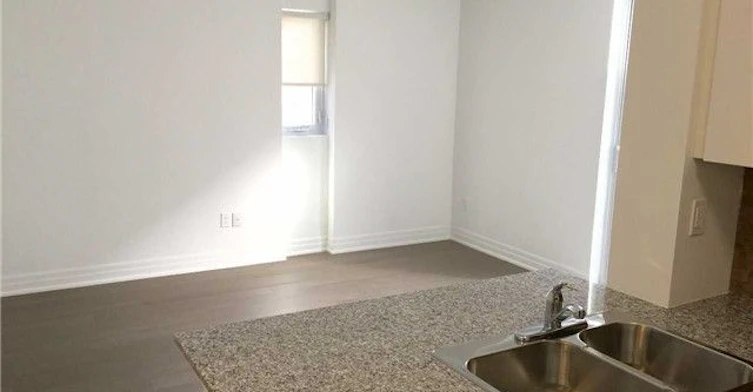 602-57 Macaulay Avenue, Toronto, ON, M6P 3P2 - 4