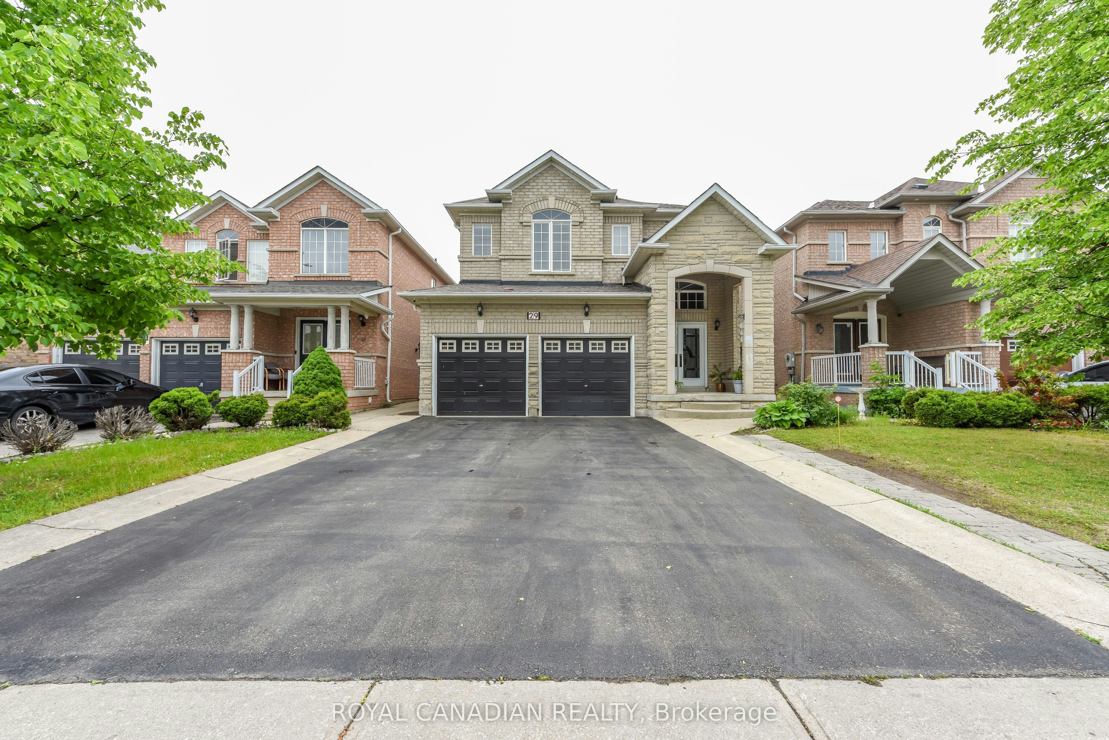 29 Dewside Drive, Brampton, ON, L6R 3B7