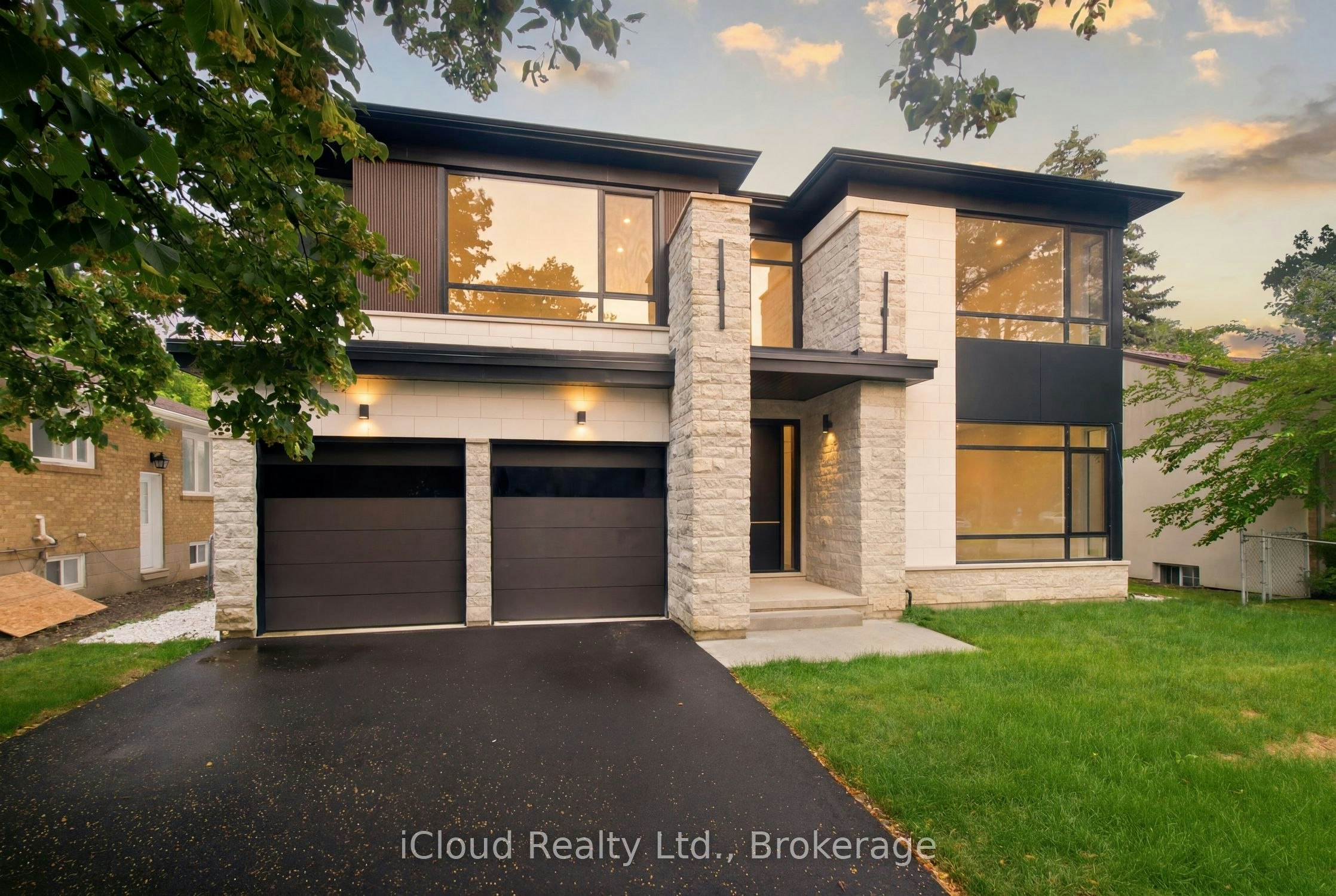 2539 Rugby Road, Mississauga, ON, L5B 1T1