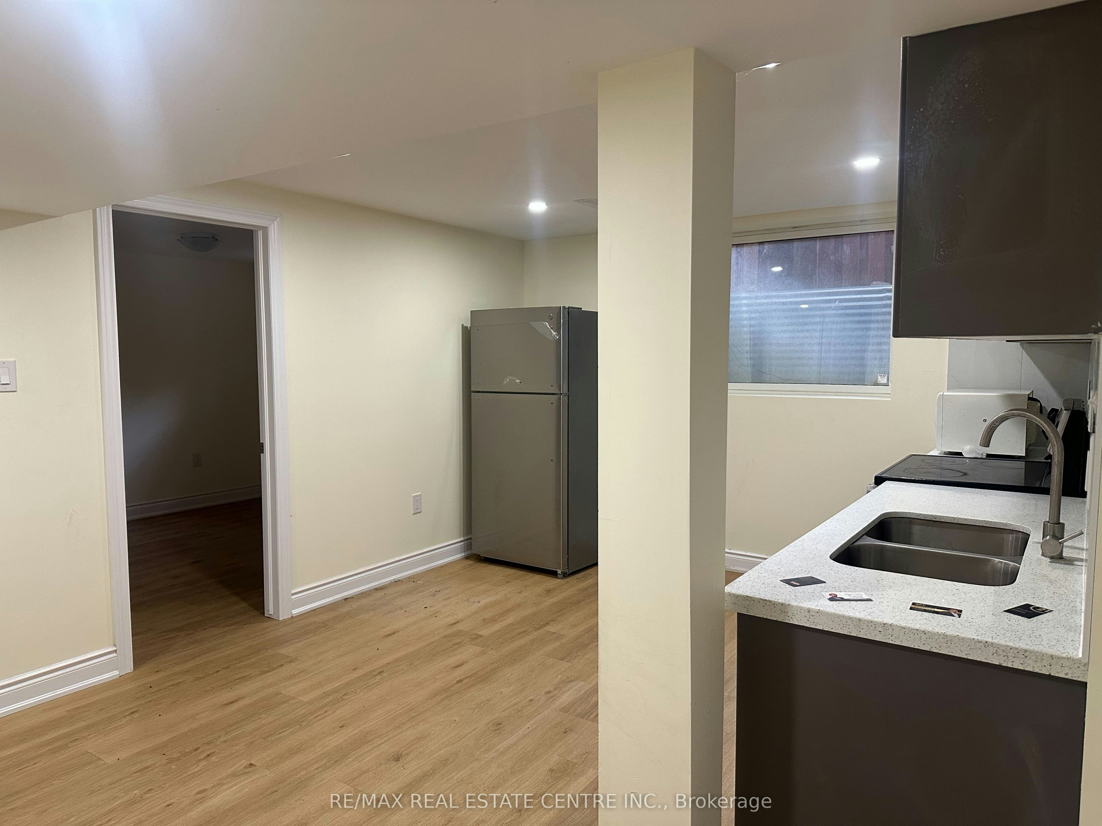 31 Haslemere Avenue, Brampton, ON, L6W 2X3 - 2