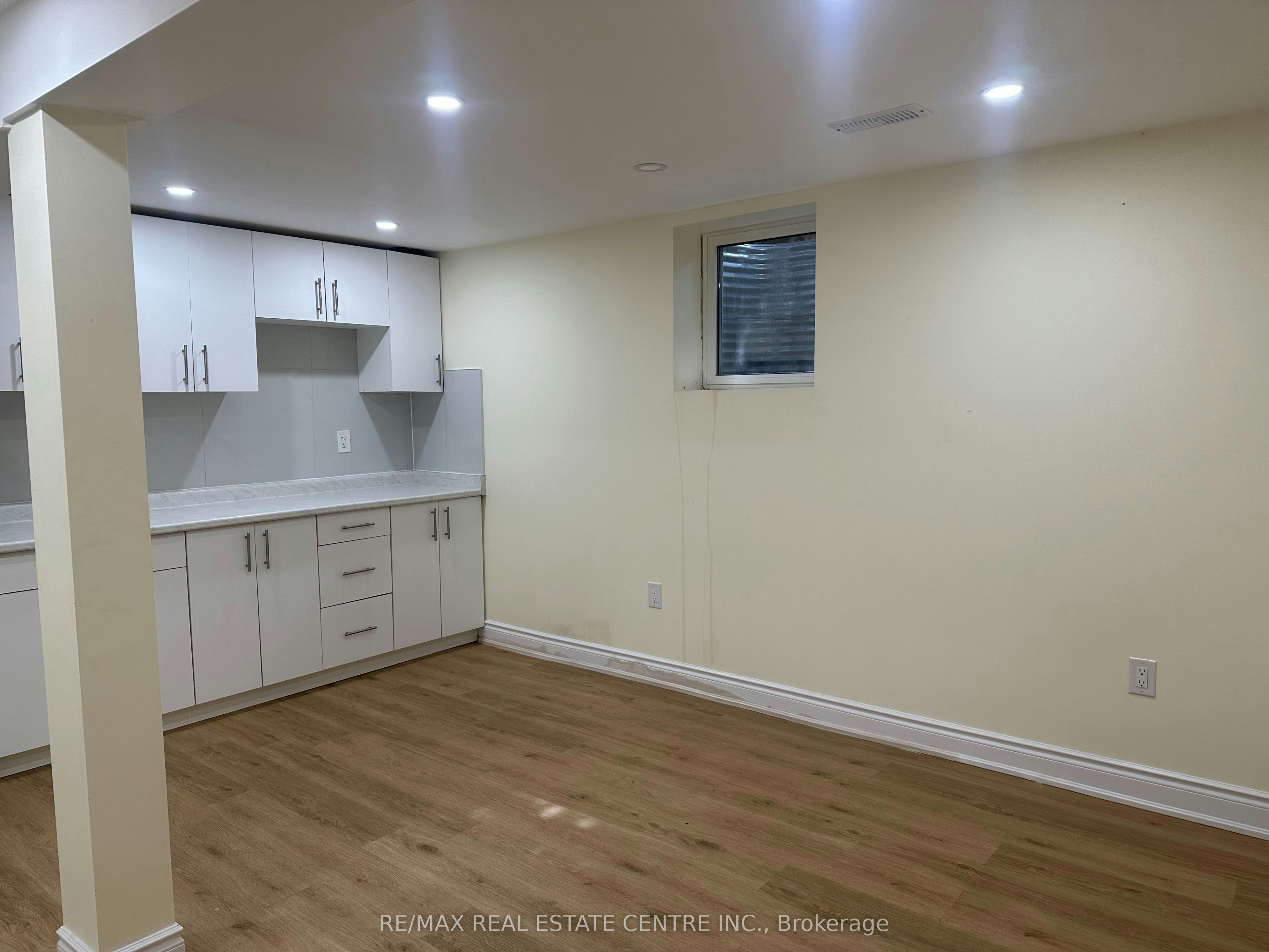 31 Haslemere Avenue, Brampton, ON, L6W 2X3 - 3