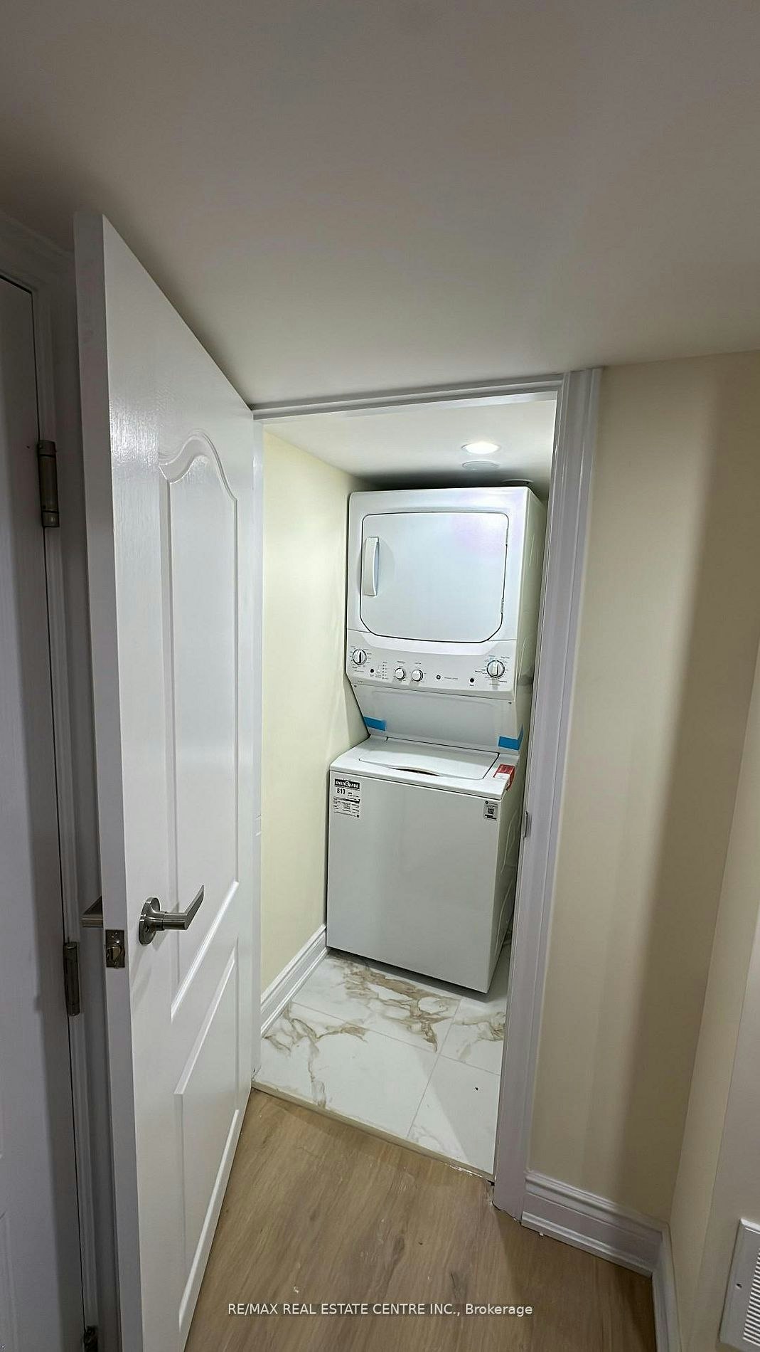 31 Haslemere Avenue, Brampton, ON, L6W 2X3 - 7