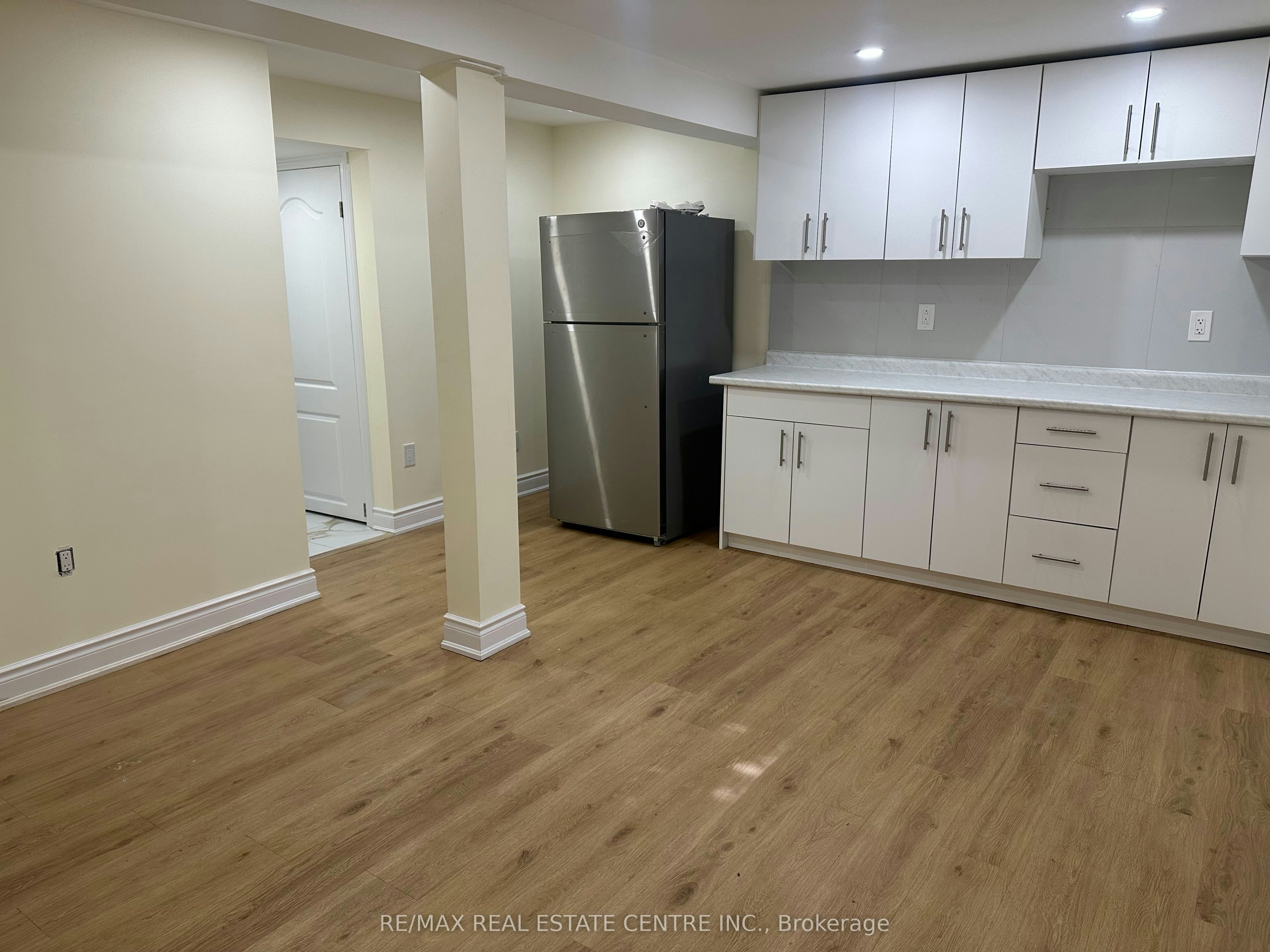 31 Haslemere Avenue, Brampton, ON, L6W 2X3 - 4