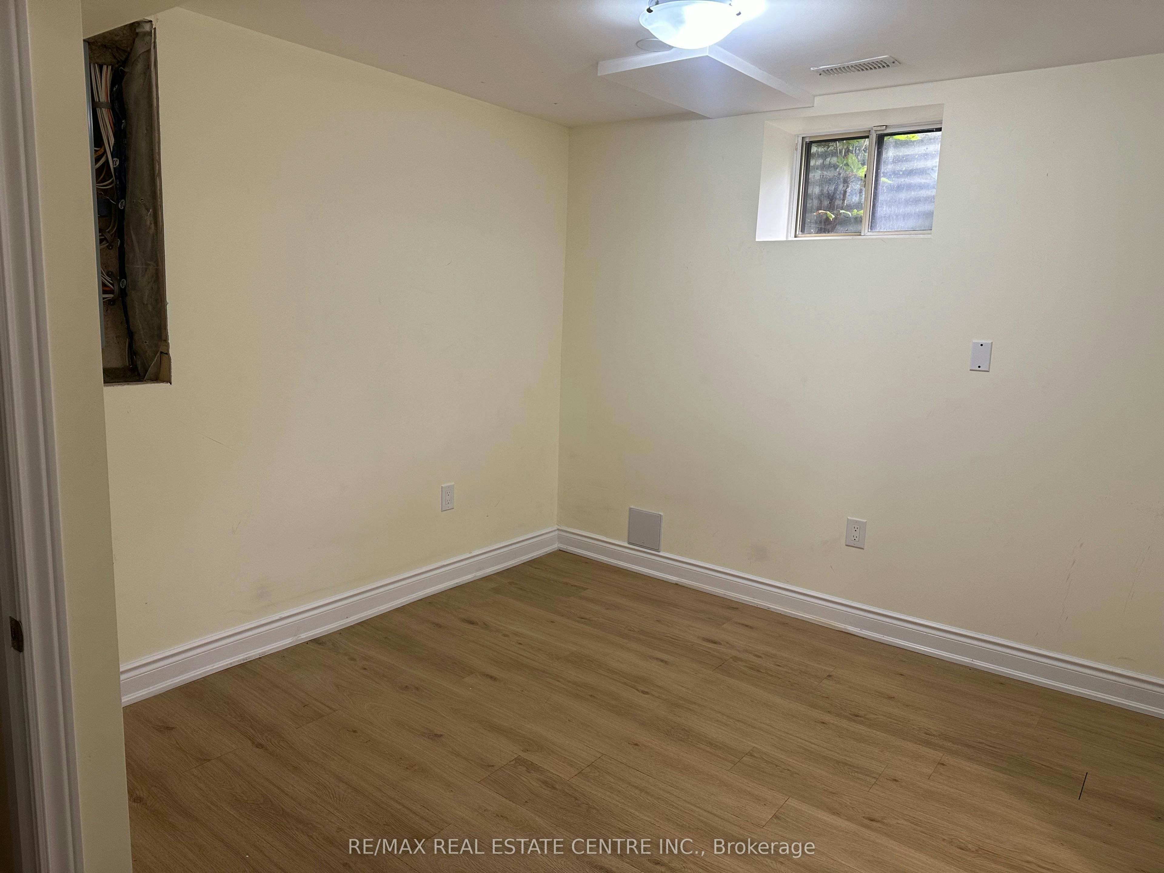 31 Haslemere Avenue, Brampton, ON, L6W 2X3 - 11