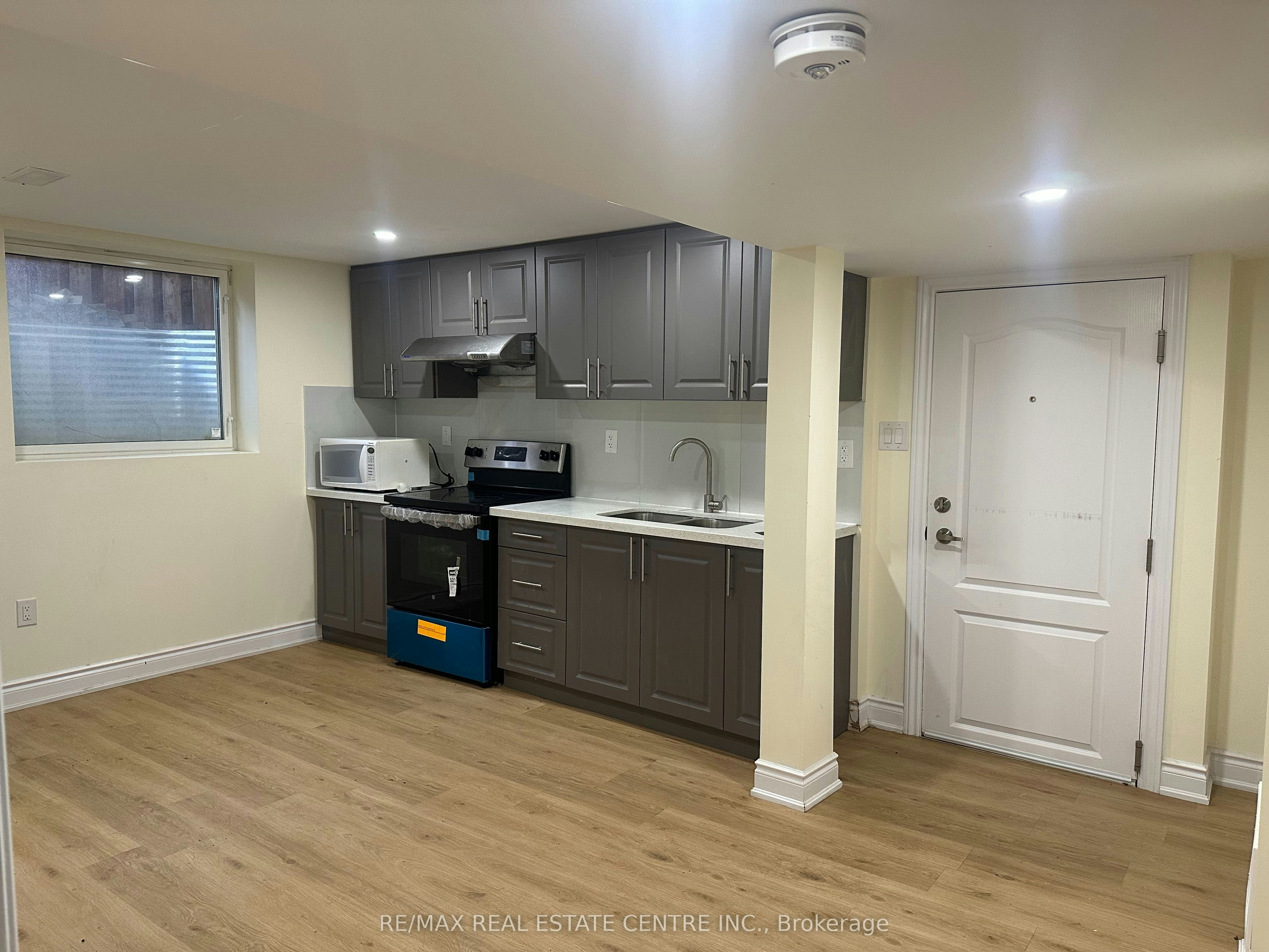 31 Haslemere Avenue, Brampton, ON, L6W 2X3