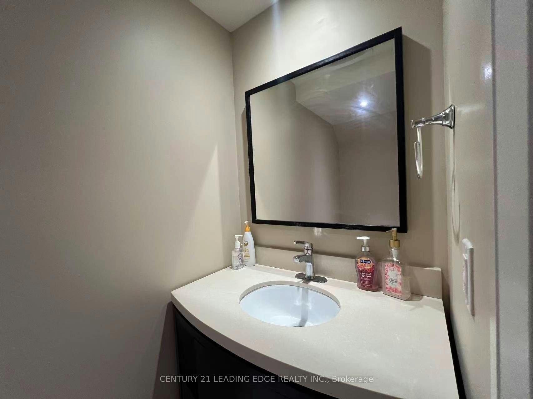 Th4-15 Valhalla Inn Road, Toronto, ON, M9B 0B3 - 22