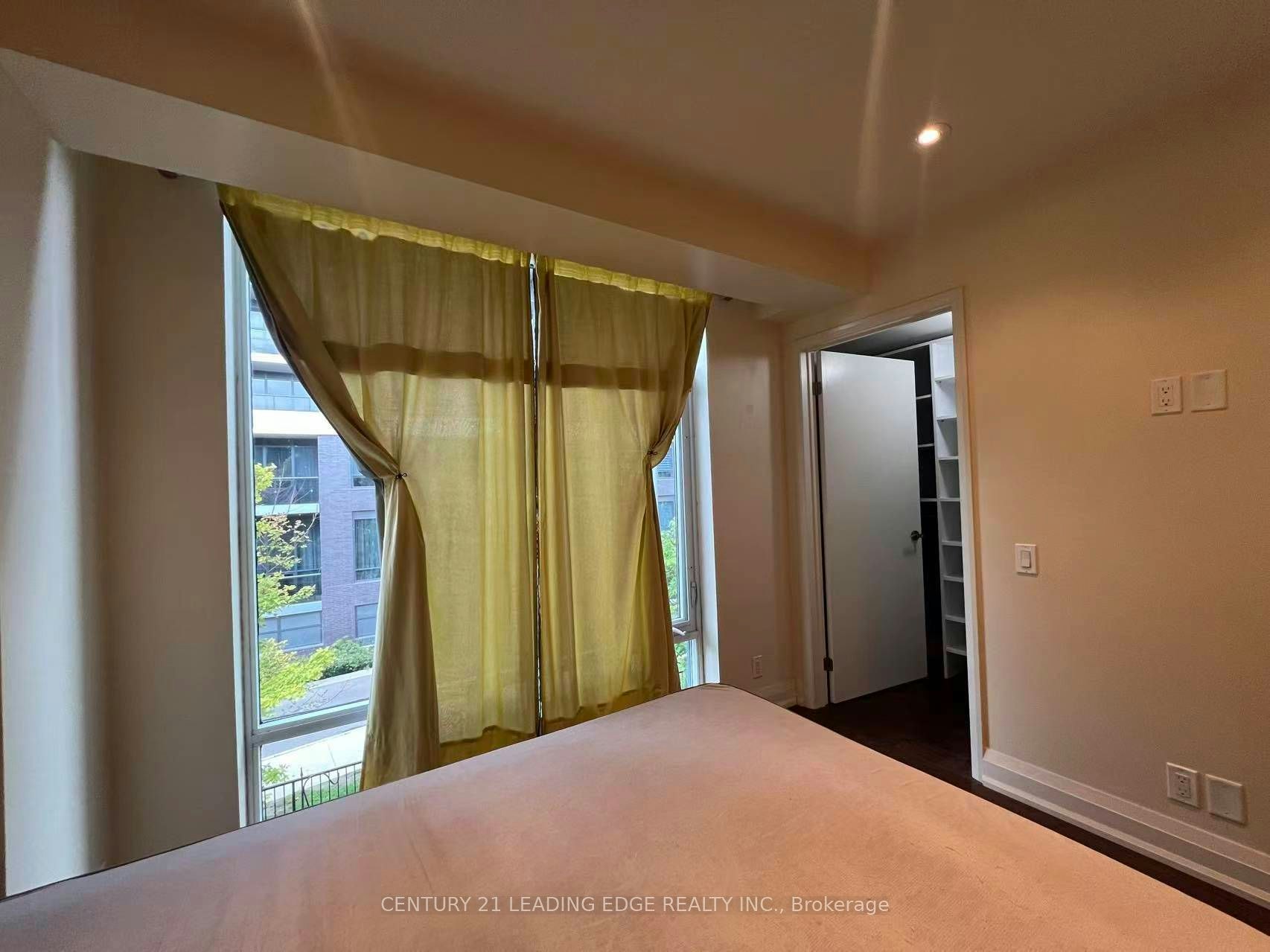 Th4-15 Valhalla Inn Road, Toronto, ON, M9B 0B3 - 13