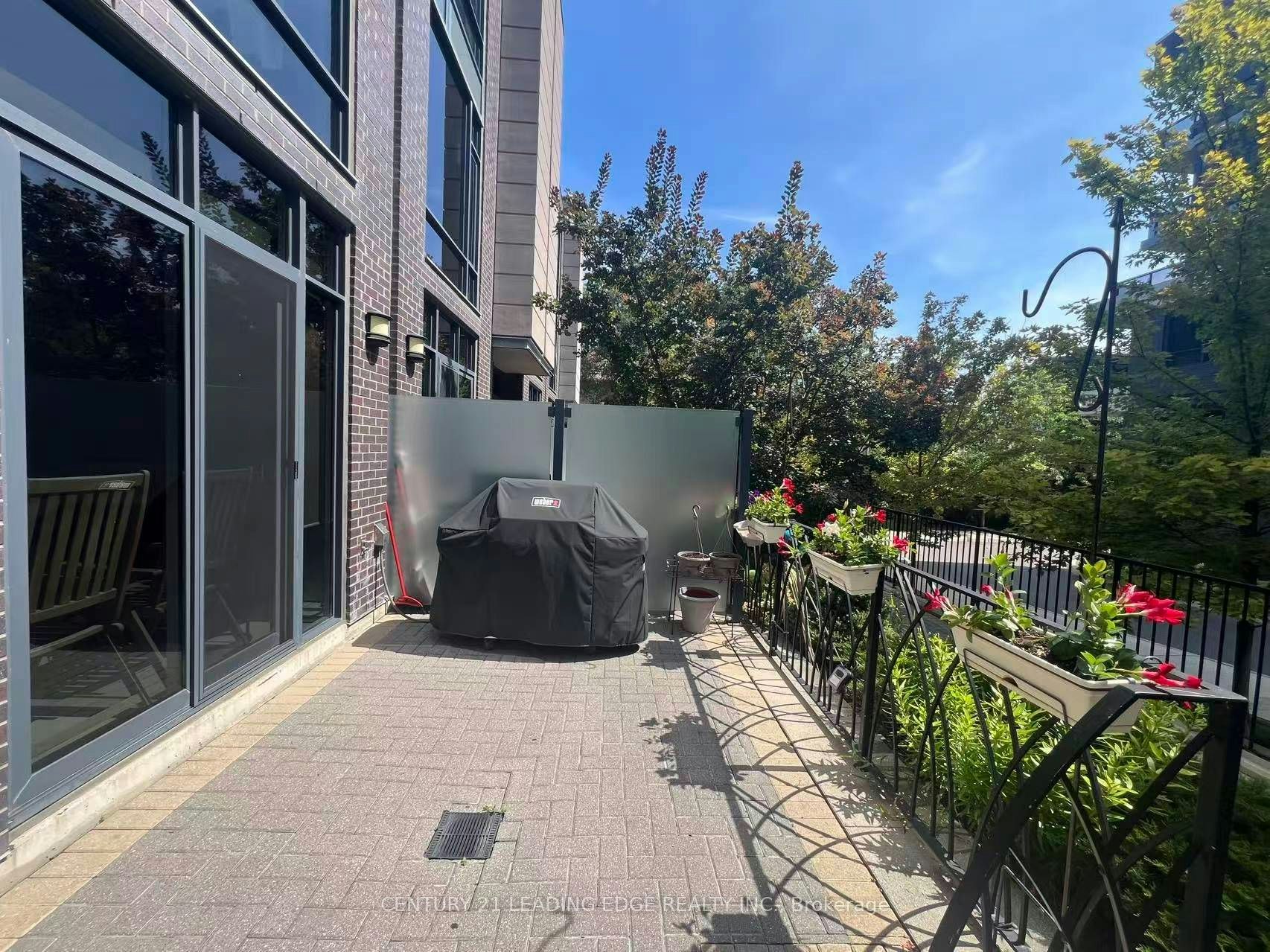 Th4-15 Valhalla Inn Road, Toronto, ON, M9B 0B3 - 4