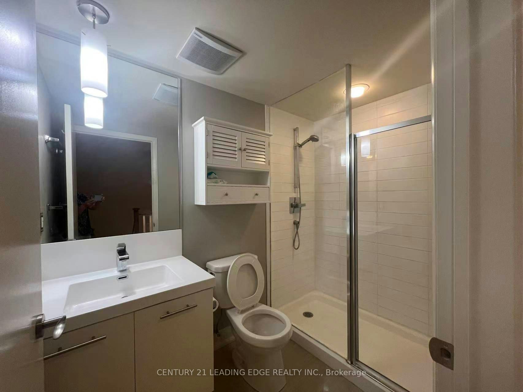 Th4-15 Valhalla Inn Road, Toronto, ON, M9B 0B3 - 24