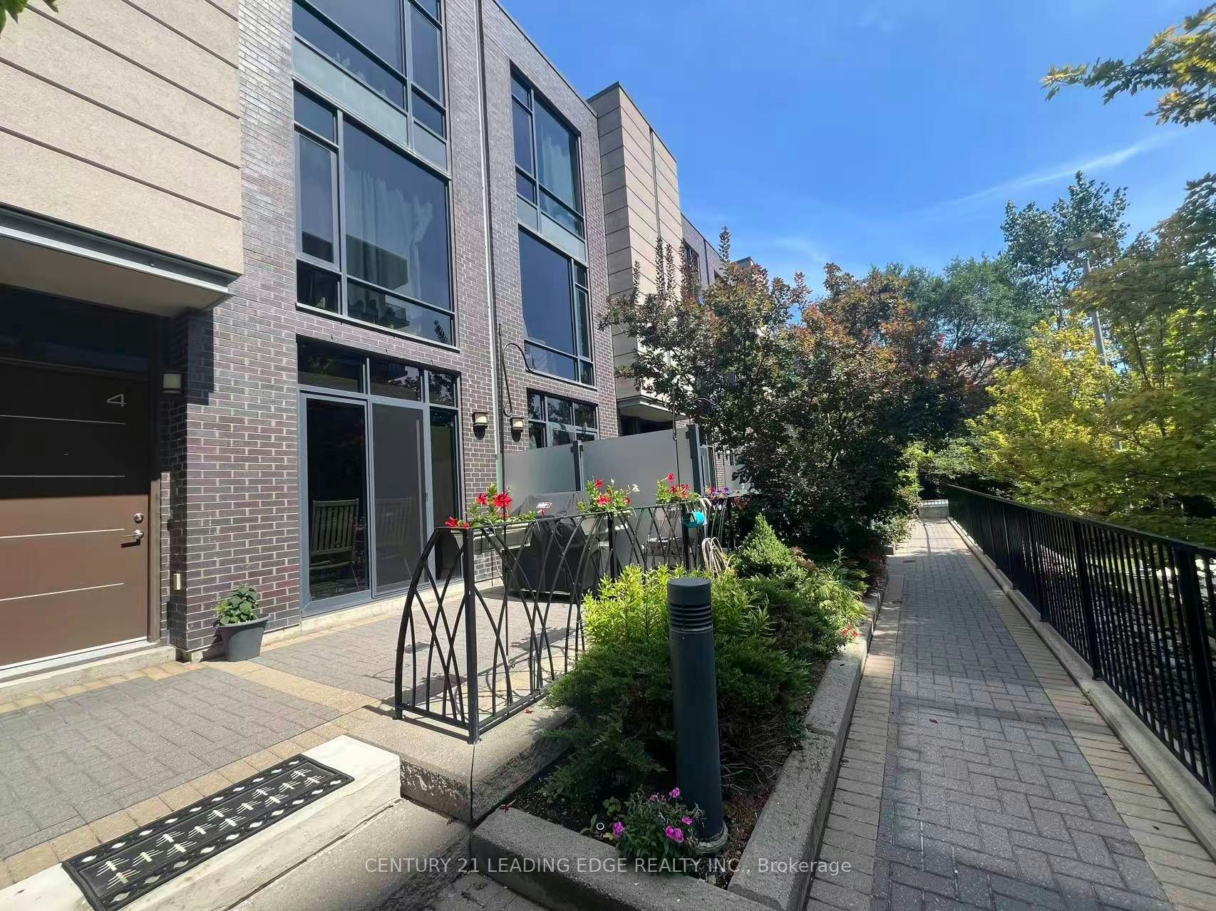 Th4-15 Valhalla Inn Road, Toronto, ON, M9B 0B3 - 6