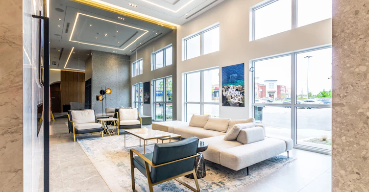 401-509 Dundas Street W, Oakville, ON, L6M 5P4 - 3