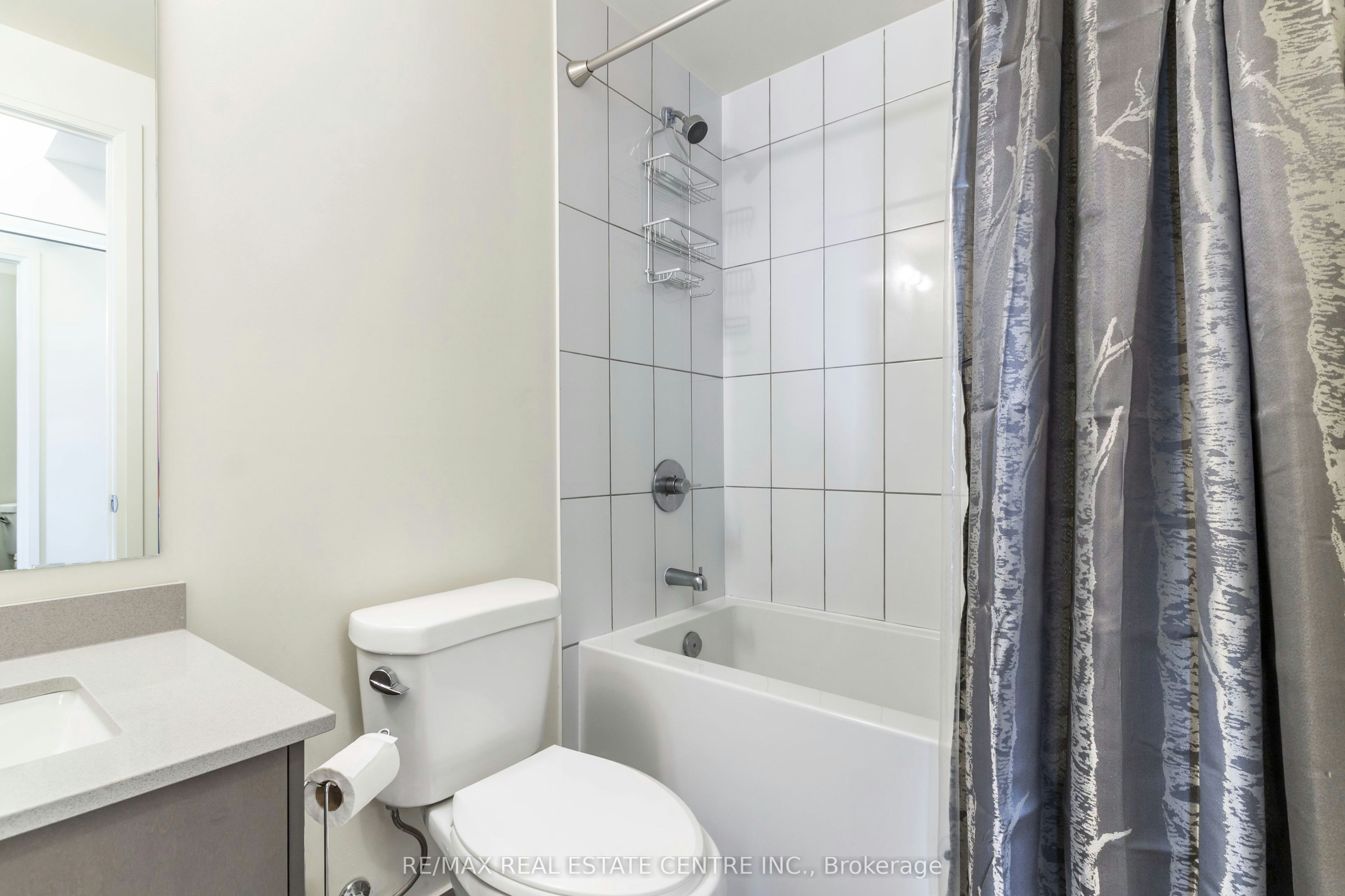 401-509 Dundas Street W, Oakville, ON, L6M 5P4 - 11