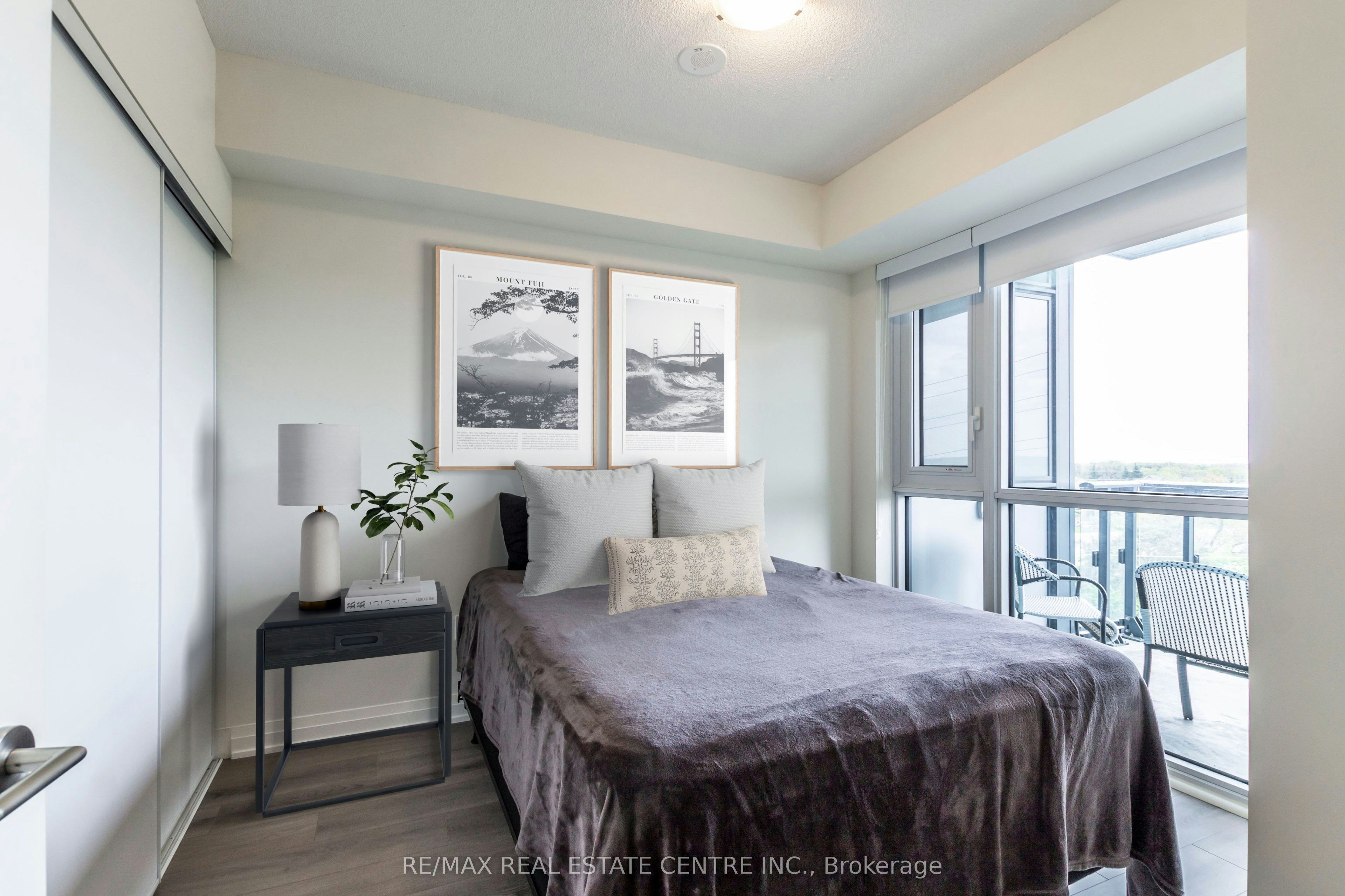 401-509 Dundas Street W, Oakville, ON, L6M 5P4 - 8
