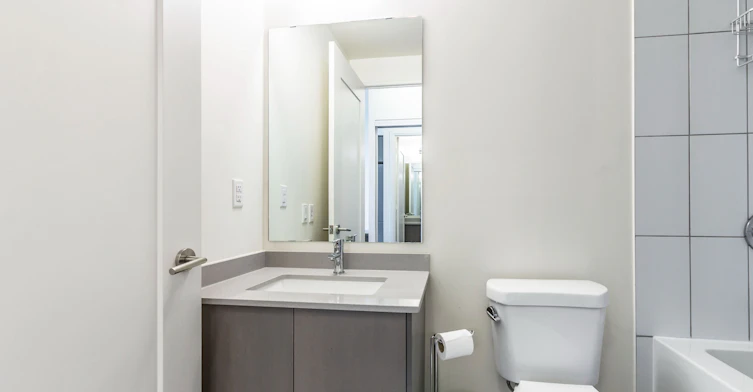 401-509 Dundas Street W, Oakville, ON, L6M 5P4 - 10