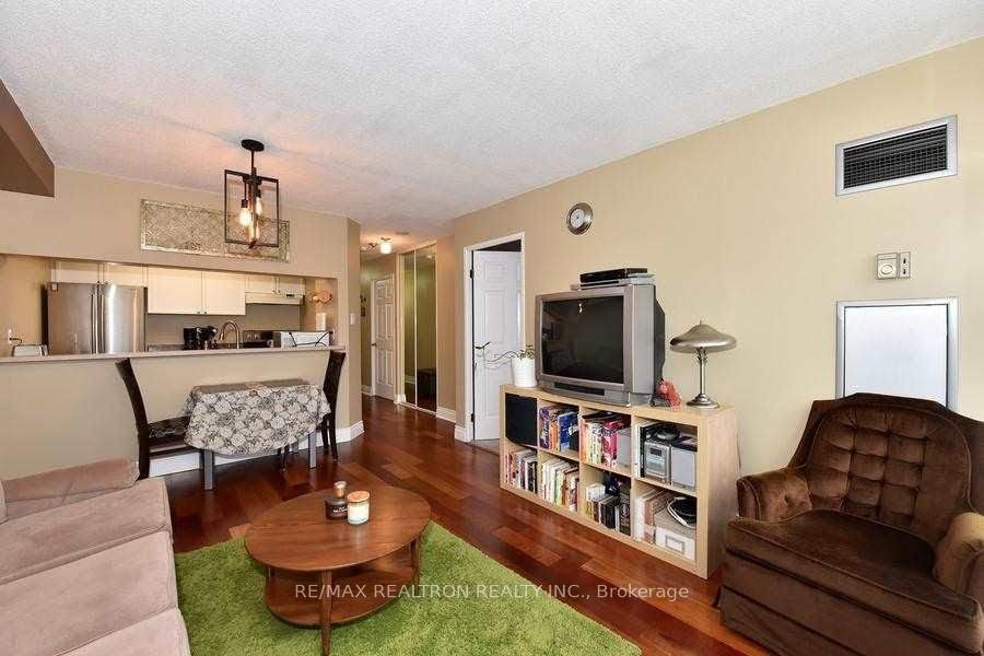 814-101 Subway Crescent, Toronto, ON, M9B 6K4 - 10