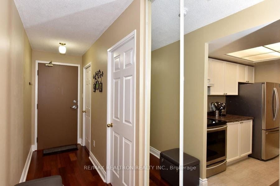 814-101 Subway Crescent, Toronto, ON, M9B 6K4 - 6