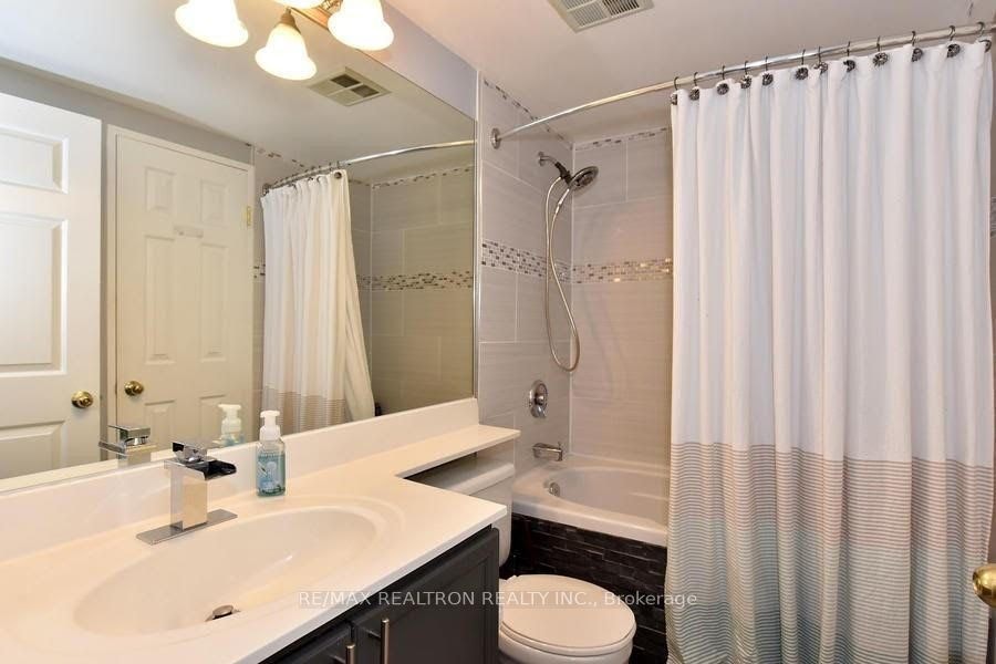 814-101 Subway Crescent, Toronto, ON, M9B 6K4 - 12