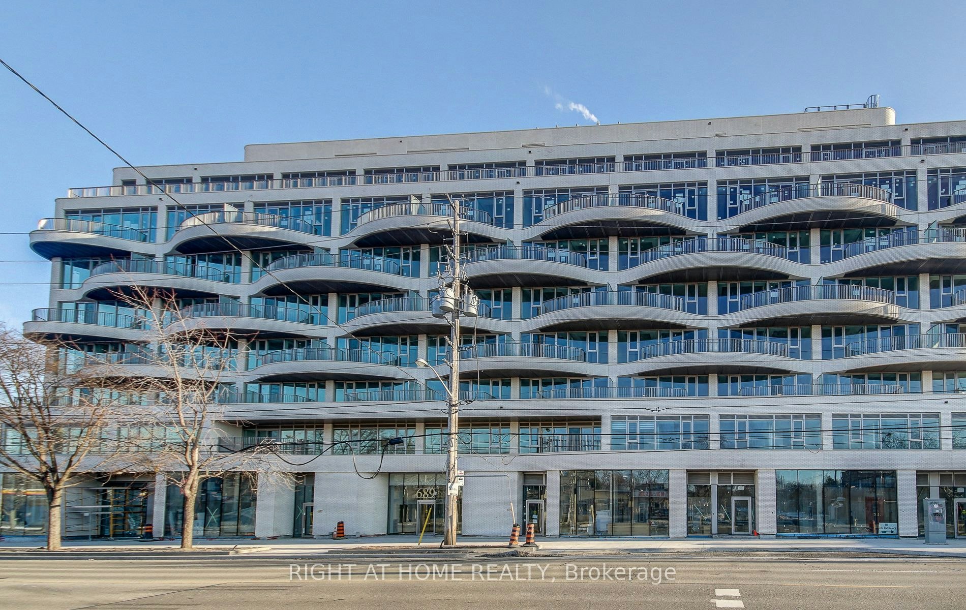 504-689 The Queensway N/A, Toronto, ON, M8Y 0C8 - 2