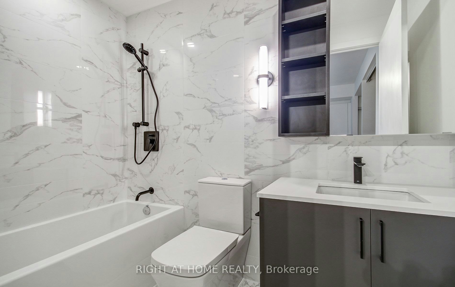 504-689 The Queensway N/A, Toronto, ON, M8Y 0C8 - 24